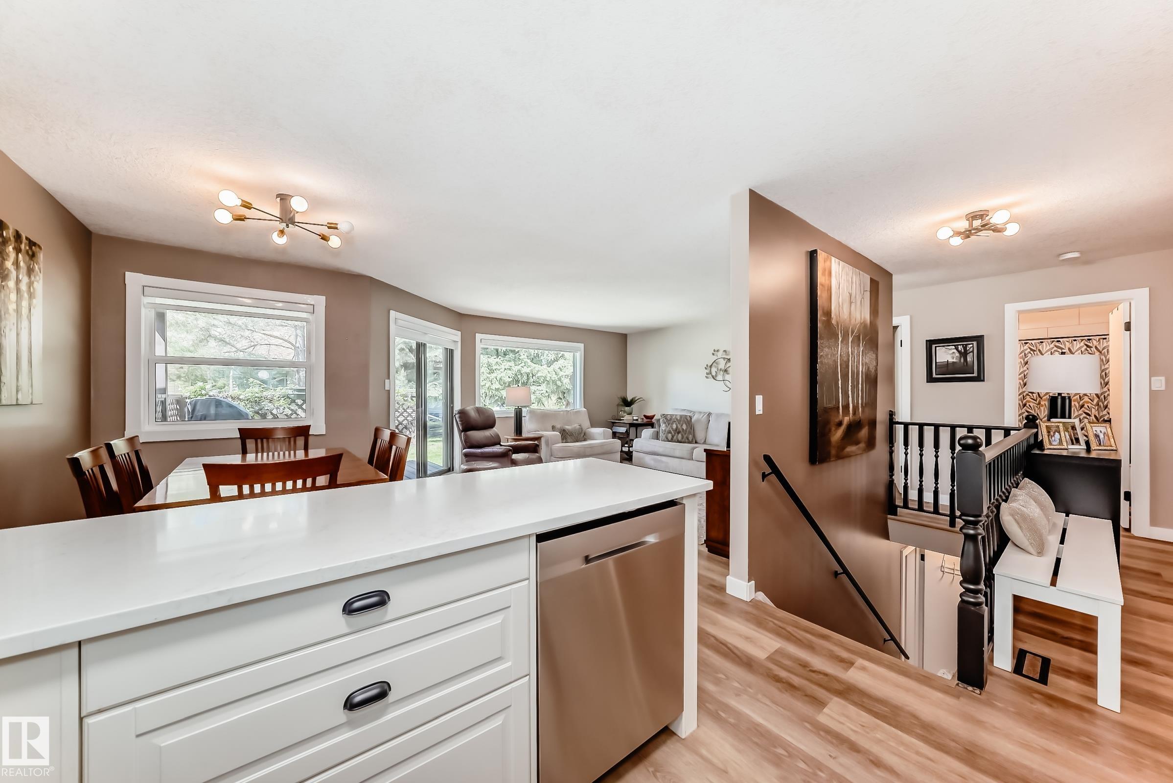 Photo 6 at 10822 11 Avenue NW, Bearspaw, Edmonton