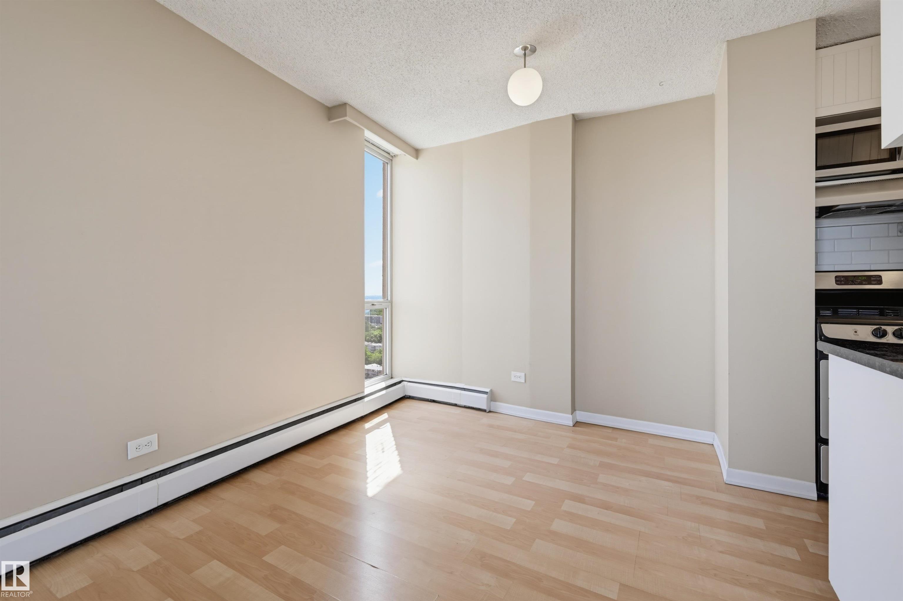 Photo 9 at 2003 - 10883 Saskatchewan Drive NW, Garneau, Edmonton