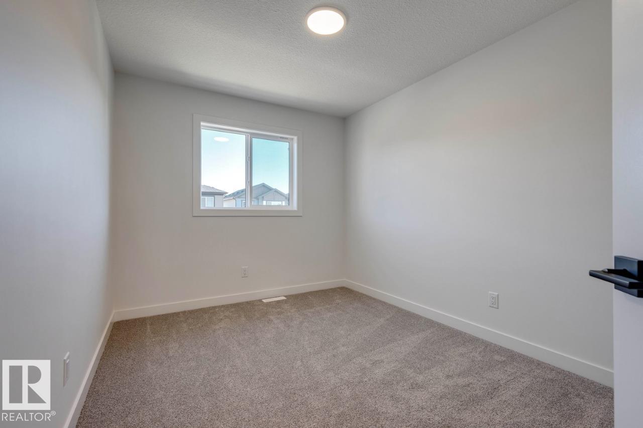 https://zimg.paragon.ice.com/ParagonImages/Property/PM/RAE/225405483/6/0/0/8967063479826a2a9057d7c7397d4b05/1/59a9bf466cf472e41b049da1a19d36cc/225405483-813c3045-ff77-4242-abcc-33b51f387ed3.JPG