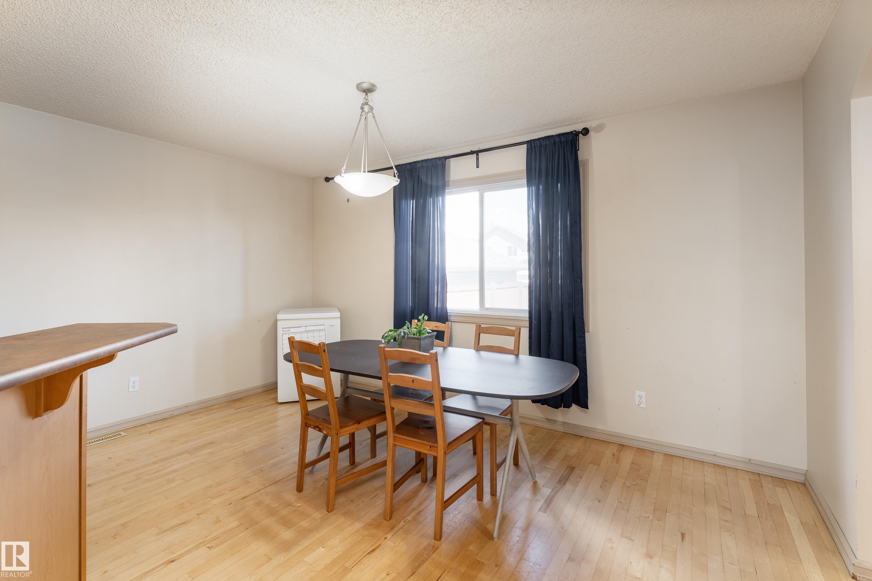 Photo 11 at 14715 141 Street NW, Cumberland, Edmonton
