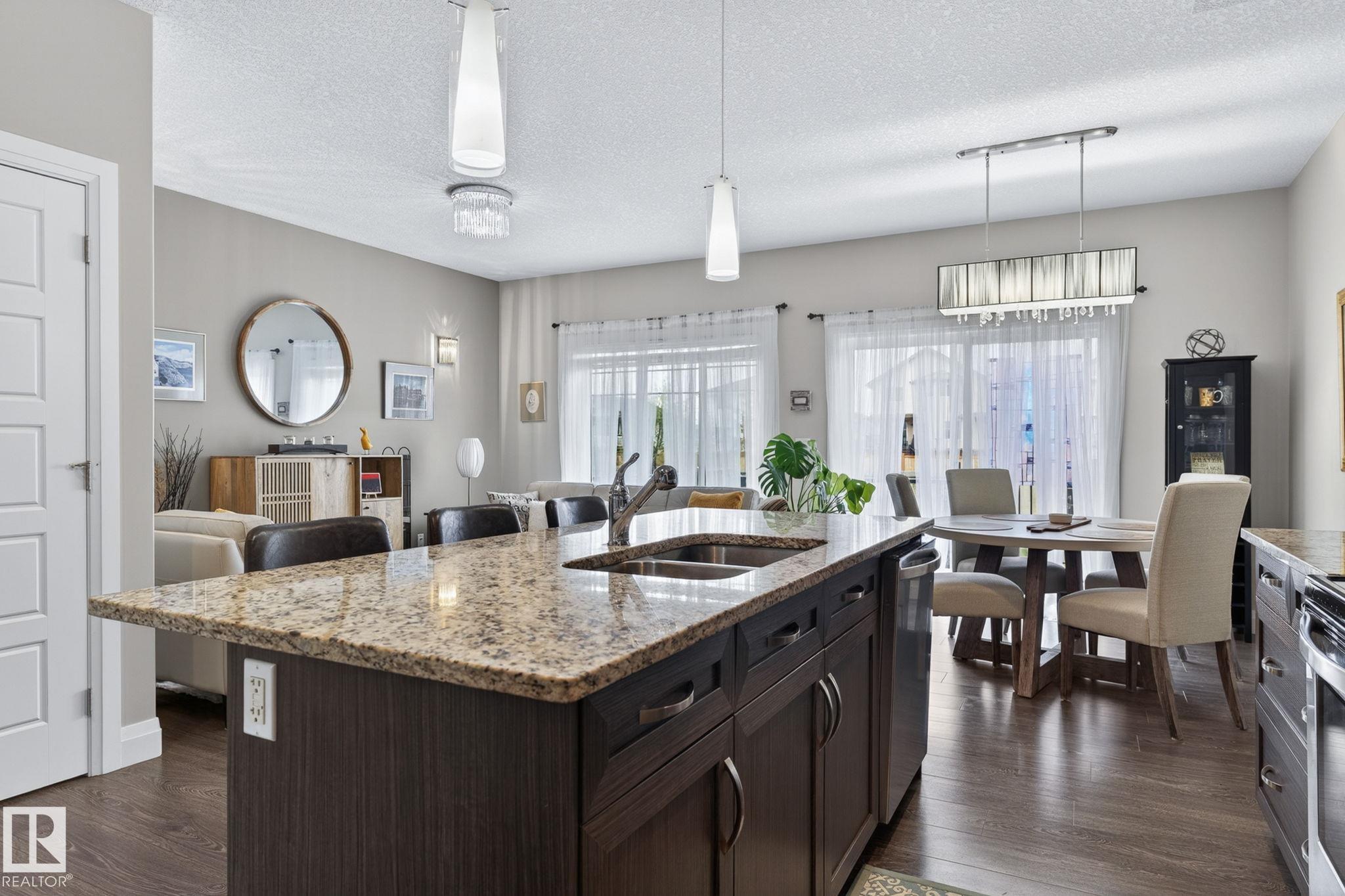 Photo 14 at 83 Sandalwood Place, Suntree, Leduc