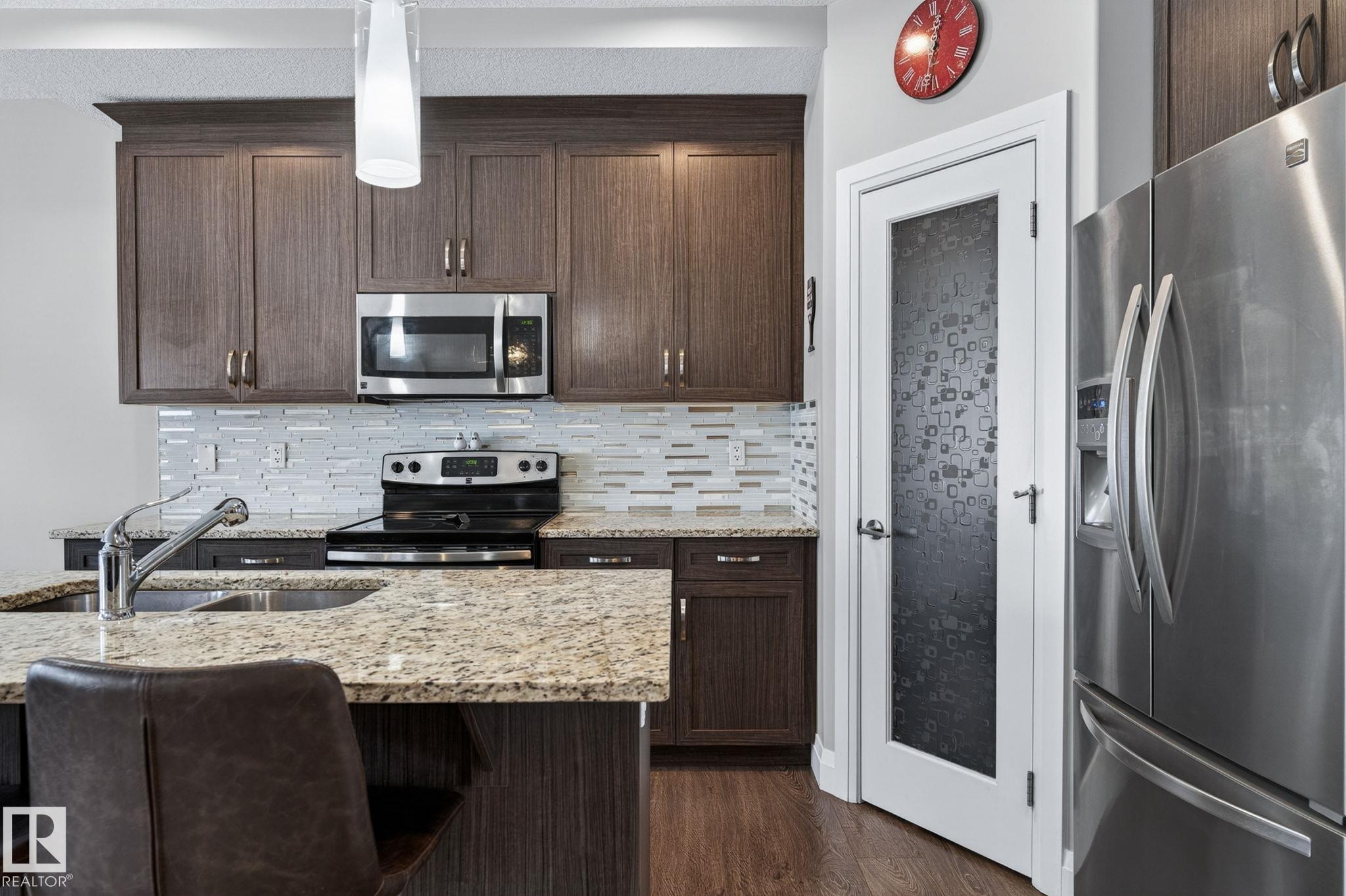 Photo 16 at 83 Sandalwood Place, Suntree, Leduc