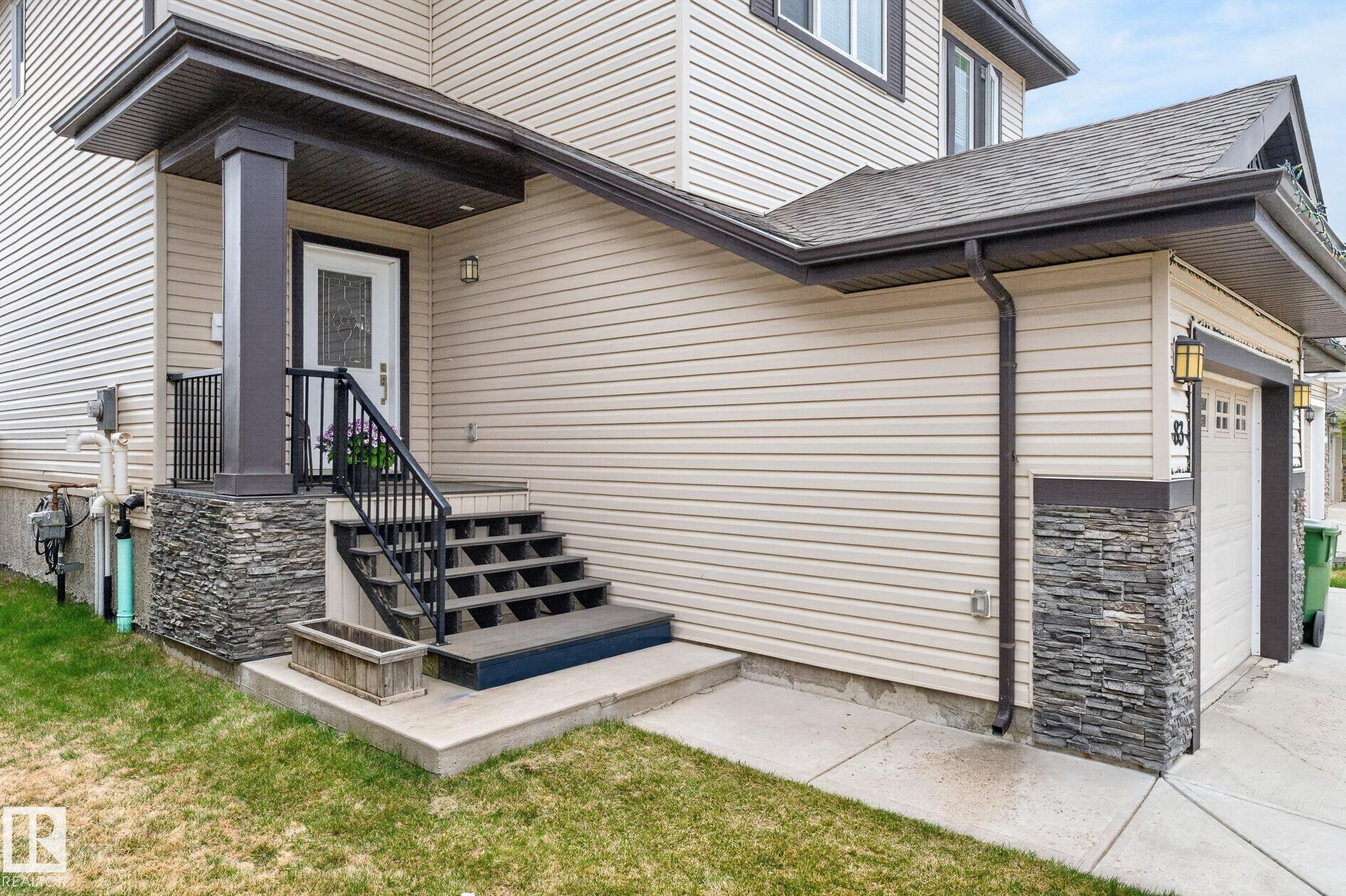 83 Sandalwood Place, Suntree, Leduc