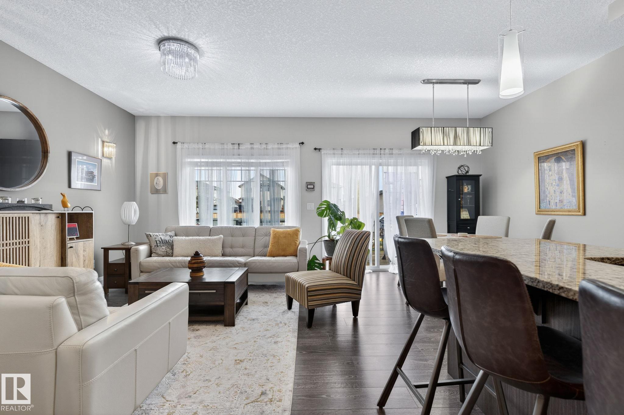 Photo 10 at 83 Sandalwood Place, Suntree, Leduc