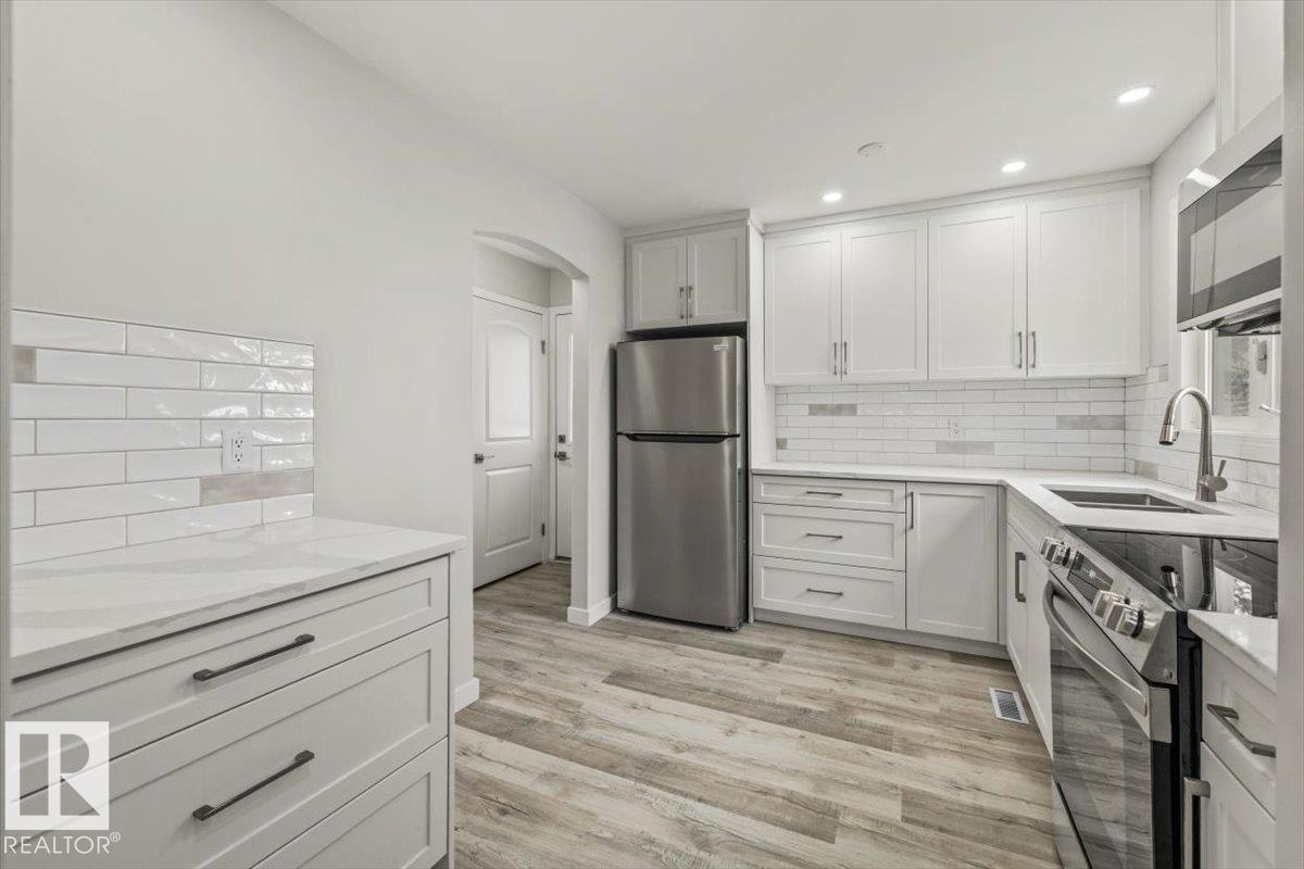 Photo 12 at 12C Castle Terrace NW, Caernarvon, Edmonton