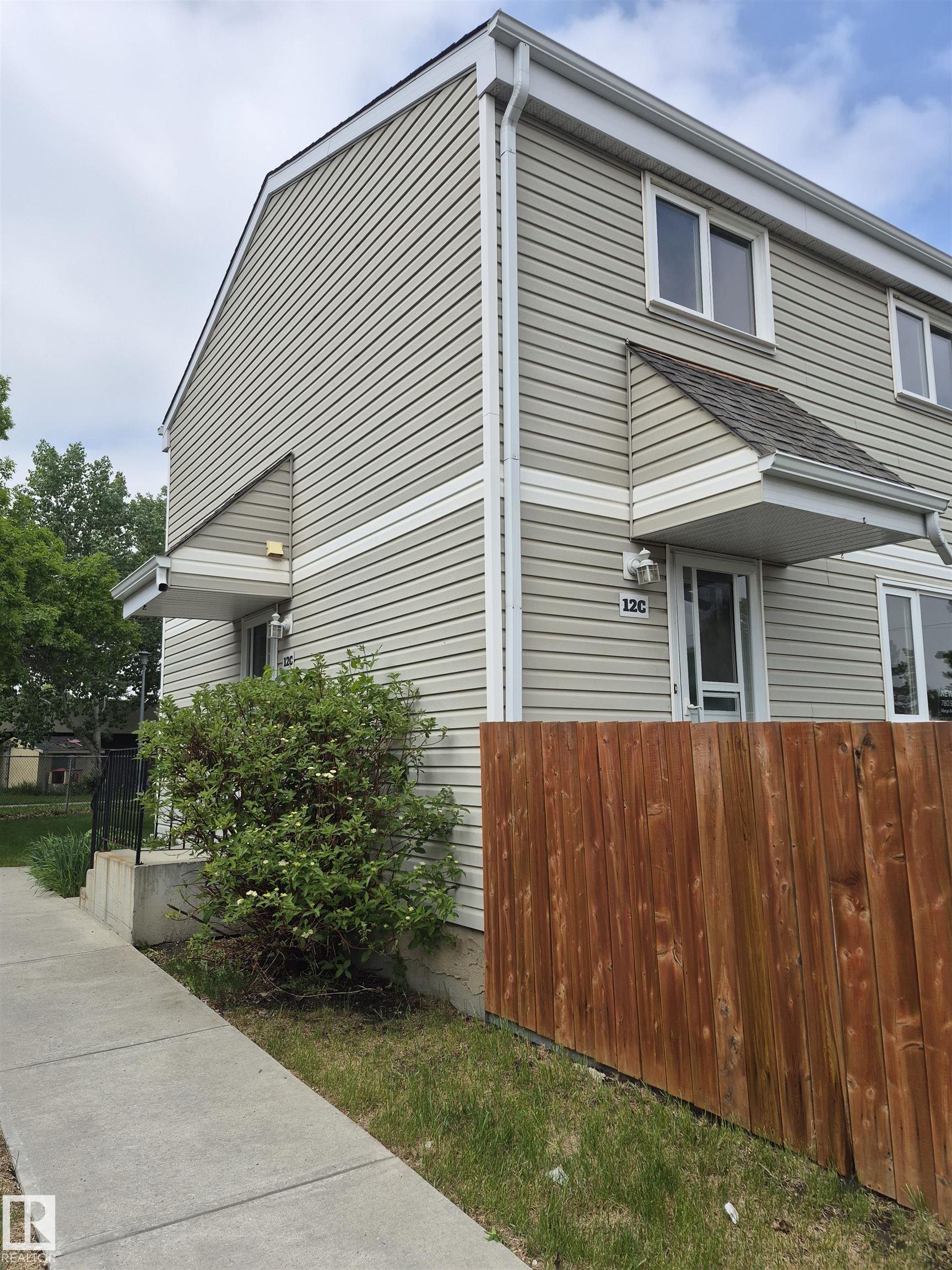 Photo 37 at 12C Castle Terrace NW, Caernarvon, Edmonton