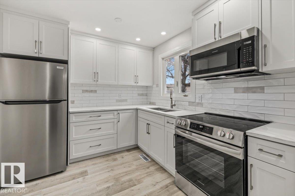 Photo 9 at 12C Castle Terrace NW, Caernarvon, Edmonton