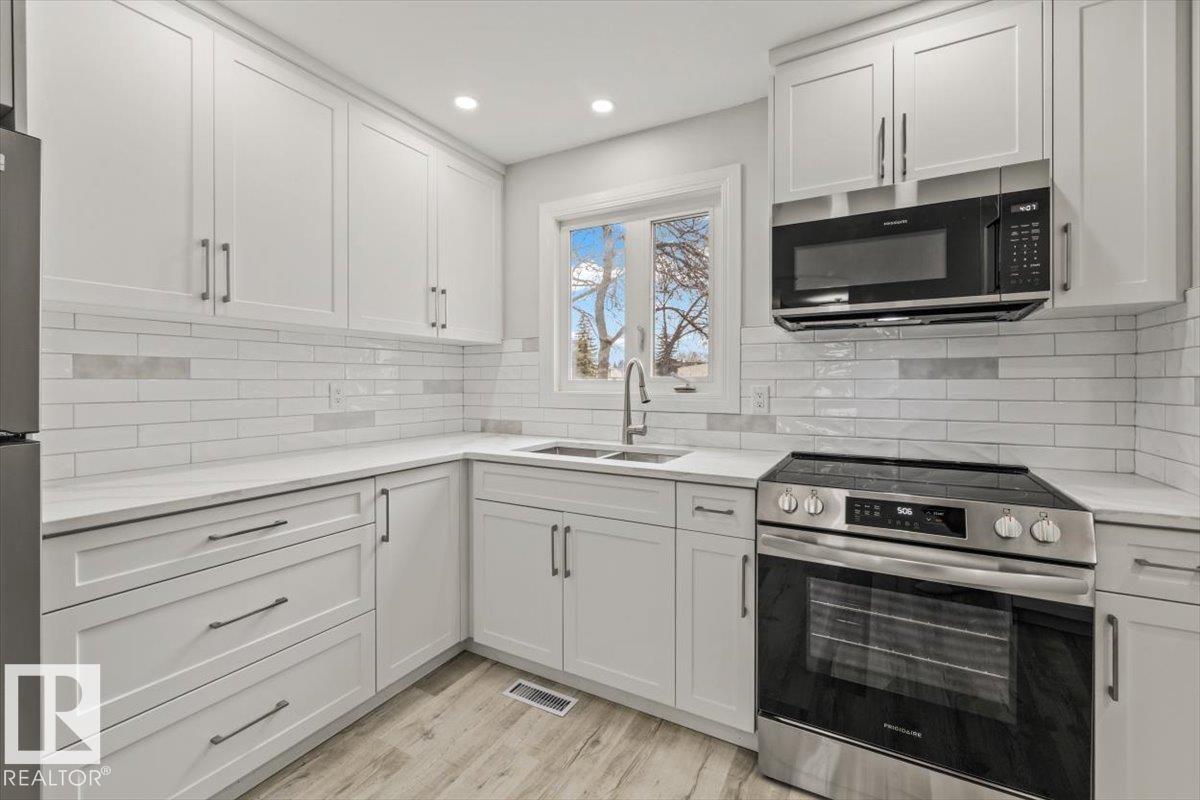 Photo 10 at 12C Castle Terrace NW, Caernarvon, Edmonton