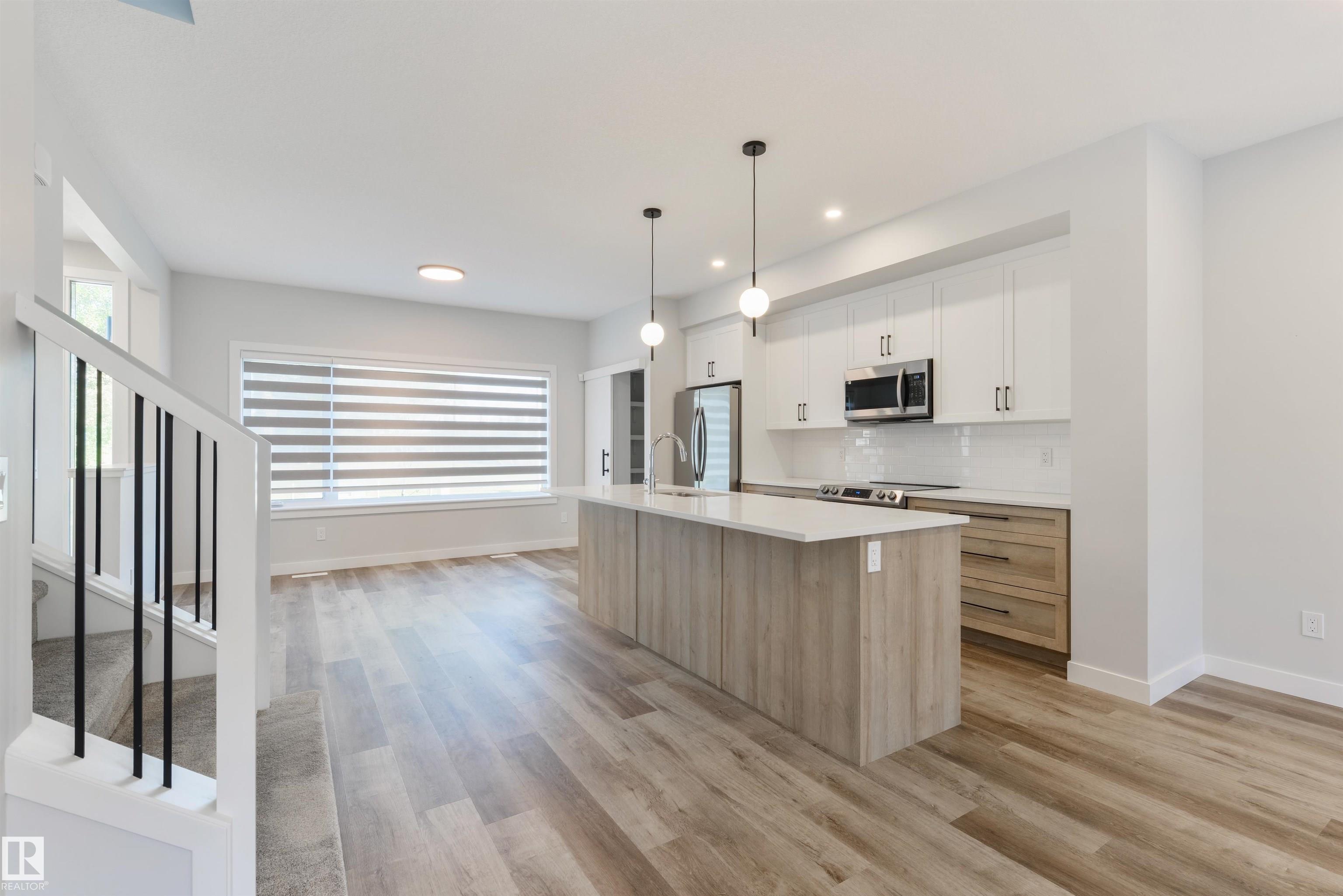 Photo 11 at 8313 76 Avenue NW, Avonmore, Edmonton