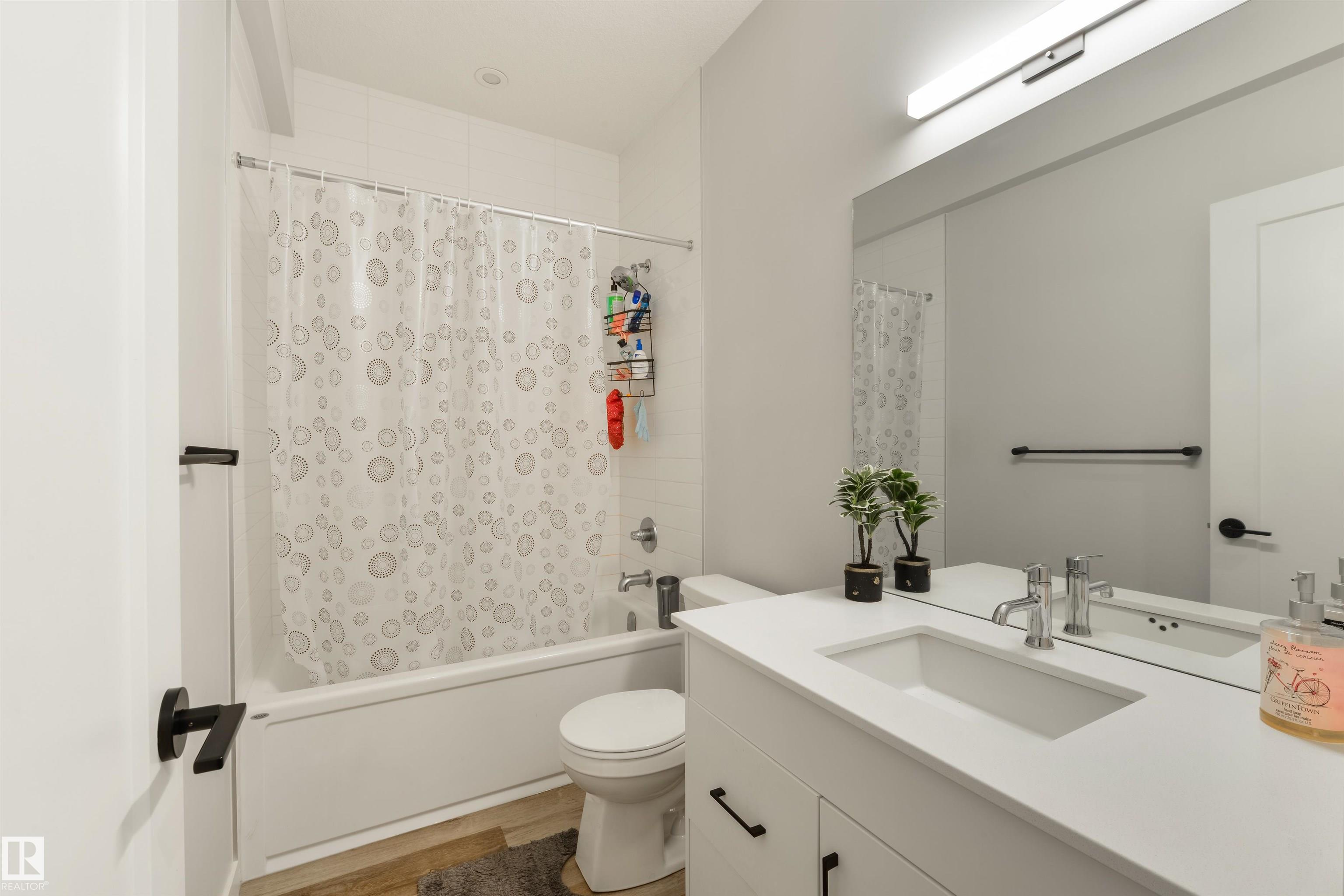 Photo 37 at 8313 76 Avenue NW, Avonmore, Edmonton