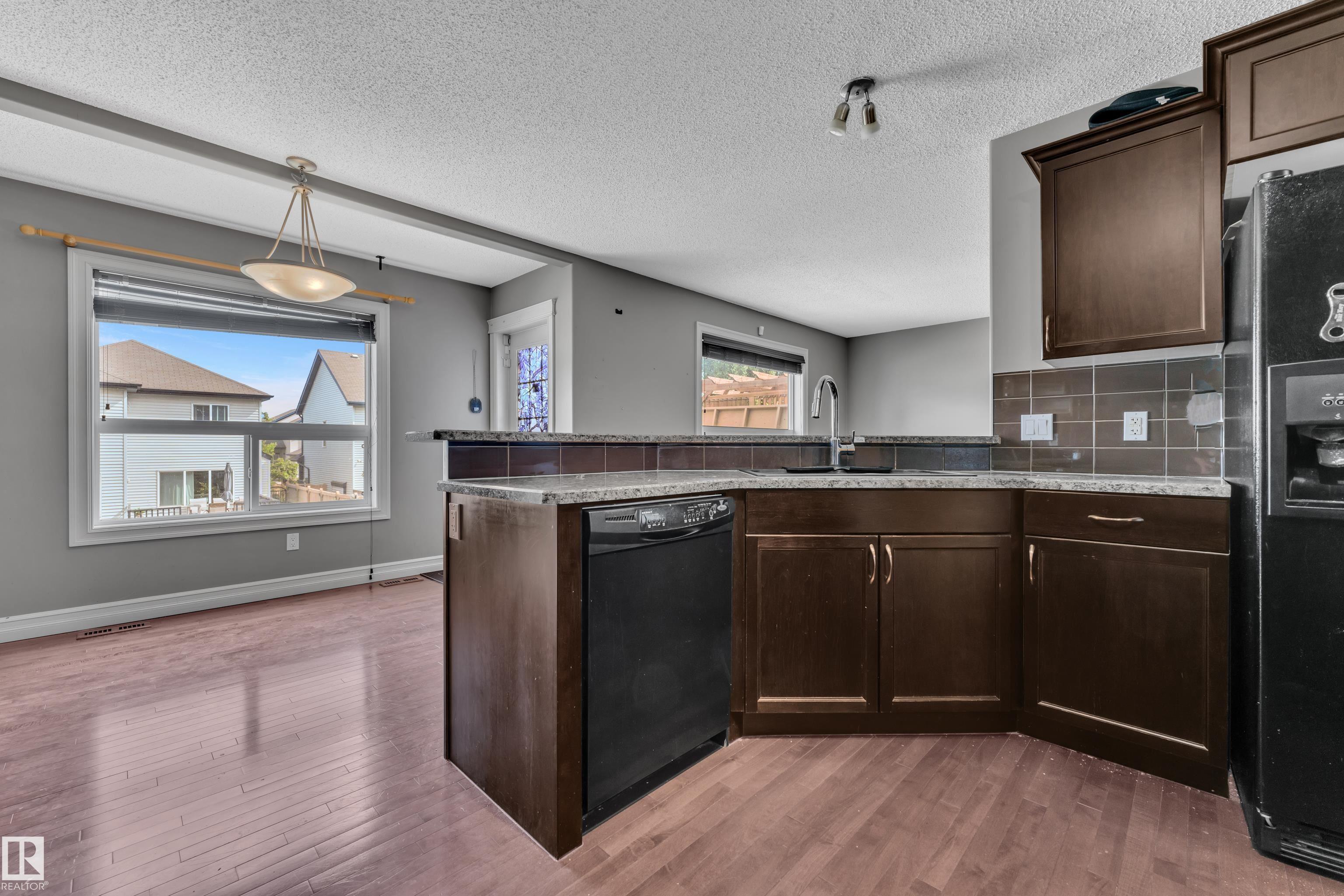 Photo 11 at 6116 11 Avenue SW, Walker, Edmonton