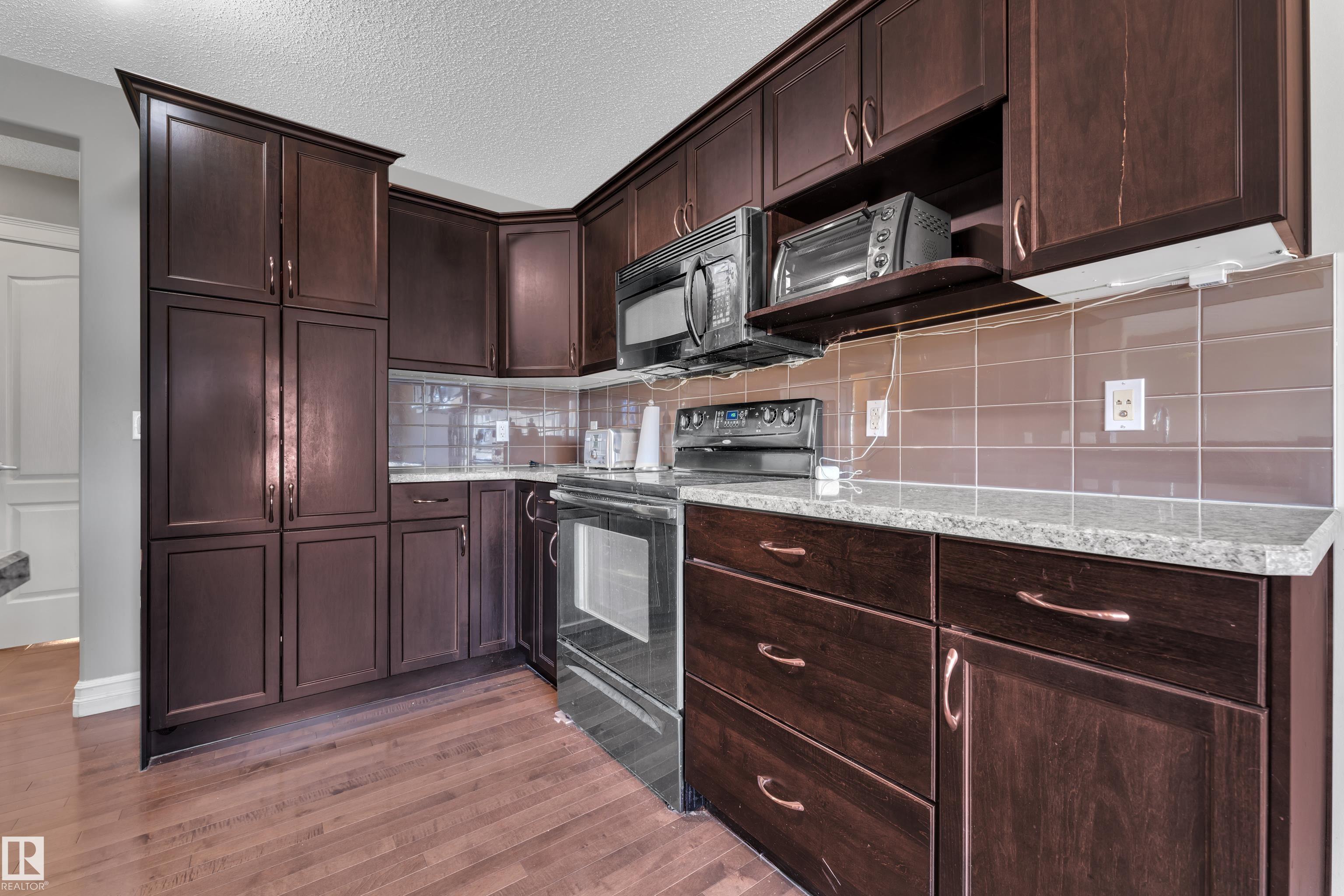 Photo 10 at 6116 11 Avenue SW, Walker, Edmonton