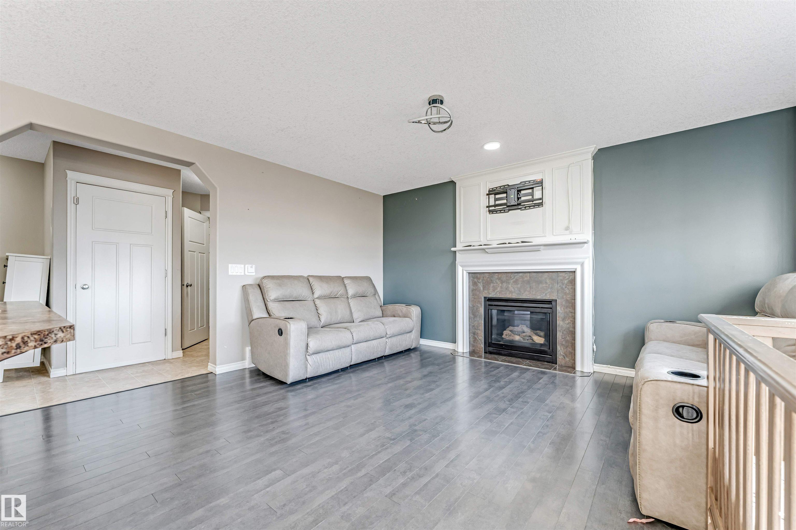 Photo 41 at 5928 12 Avenue SW, Walker, Edmonton