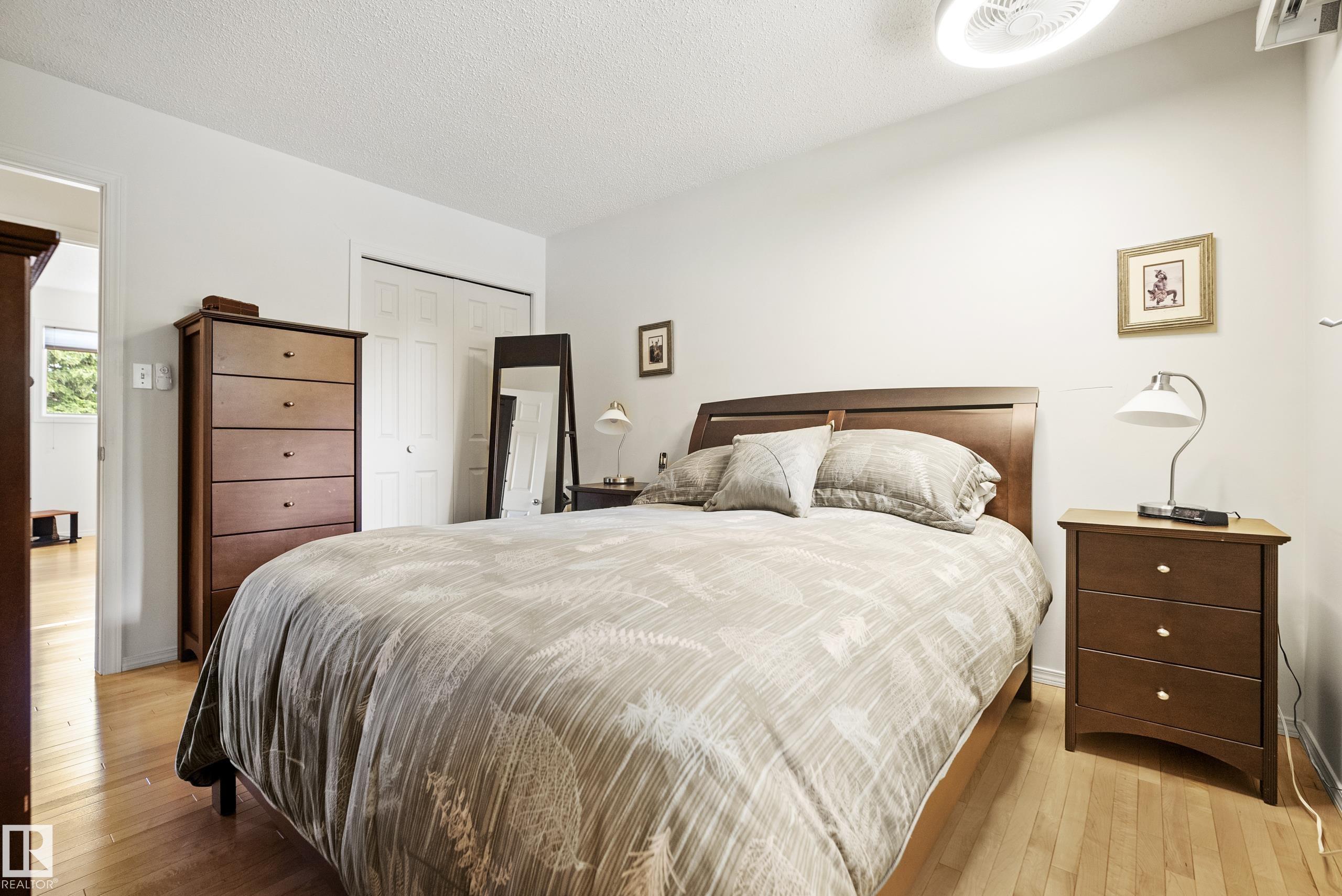 Photo 16 at 3208 70 Street NW, Kameyosek, Edmonton