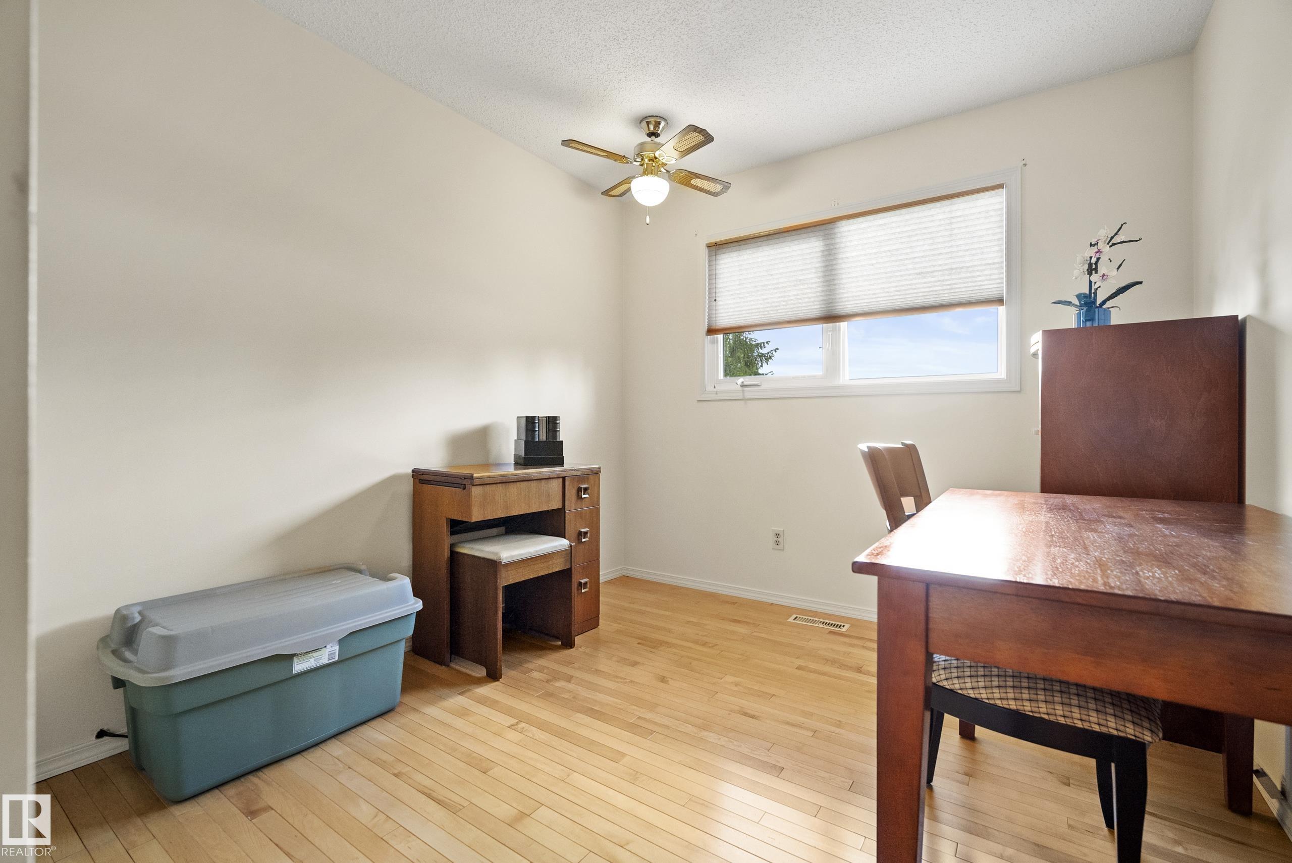 Photo 21 at 3208 70 Street NW, Kameyosek, Edmonton