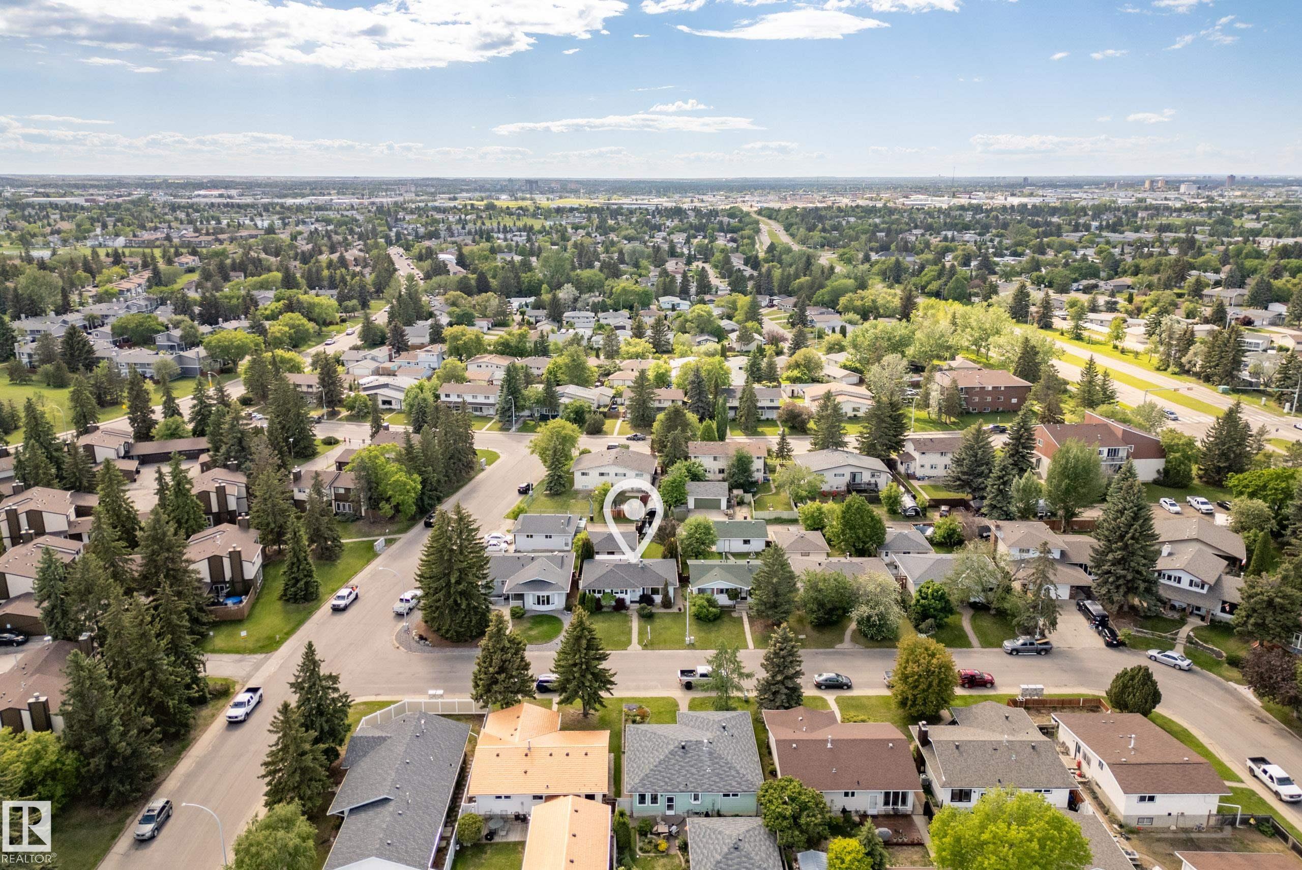 Photo 42 at 3208 70 Street NW, Kameyosek, Edmonton