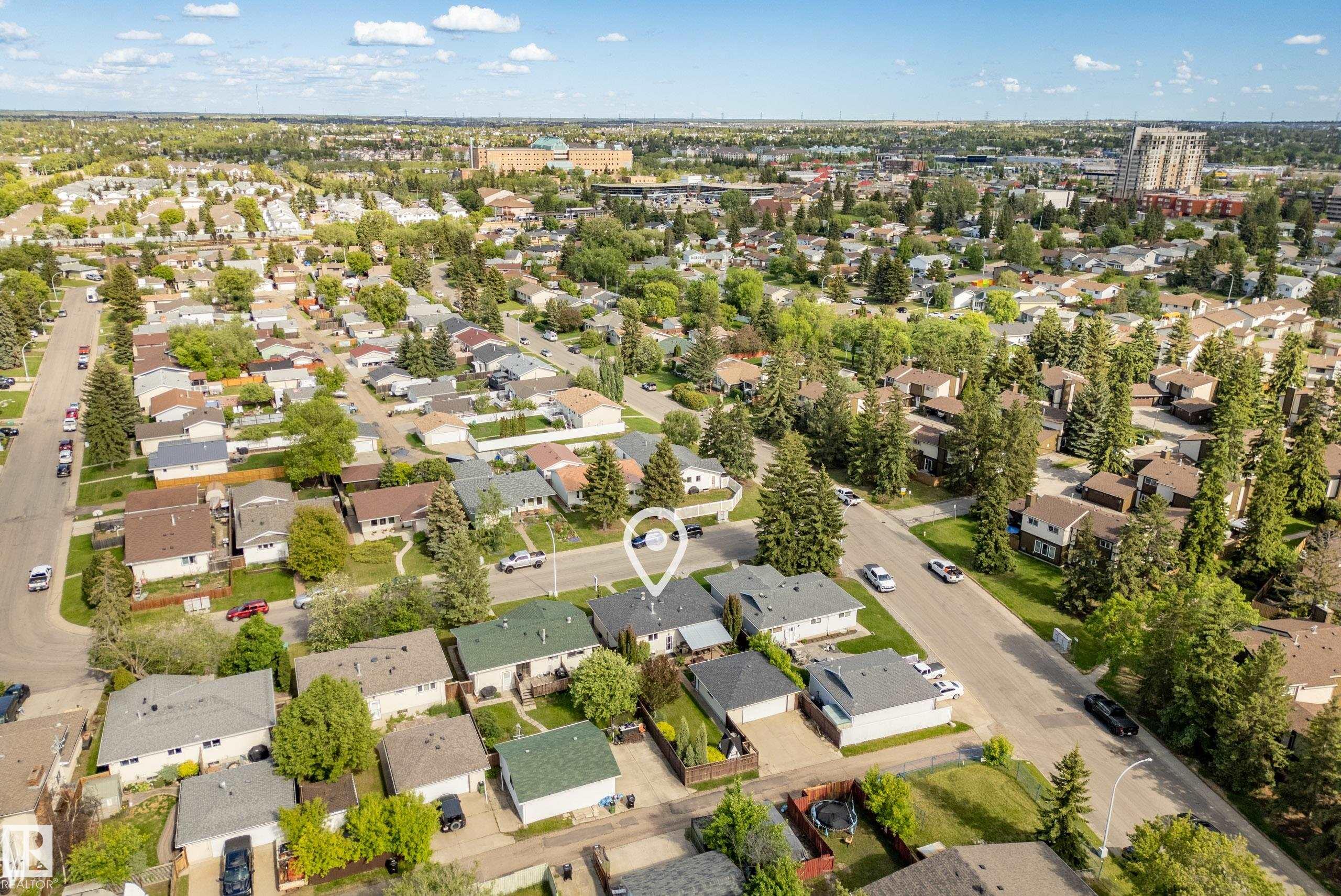 Photo 43 at 3208 70 Street NW, Kameyosek, Edmonton