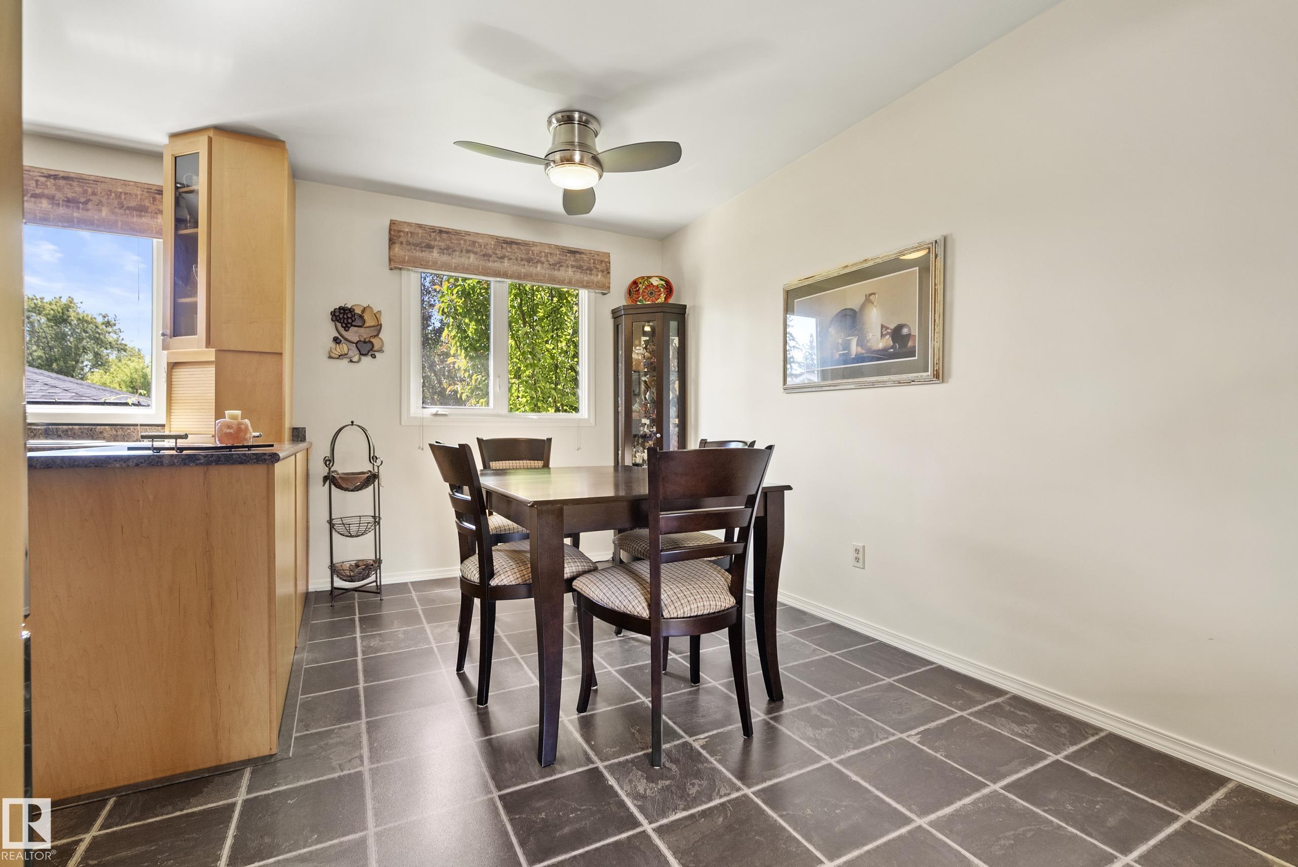 Photo 10 at 3208 70 Street NW, Kameyosek, Edmonton