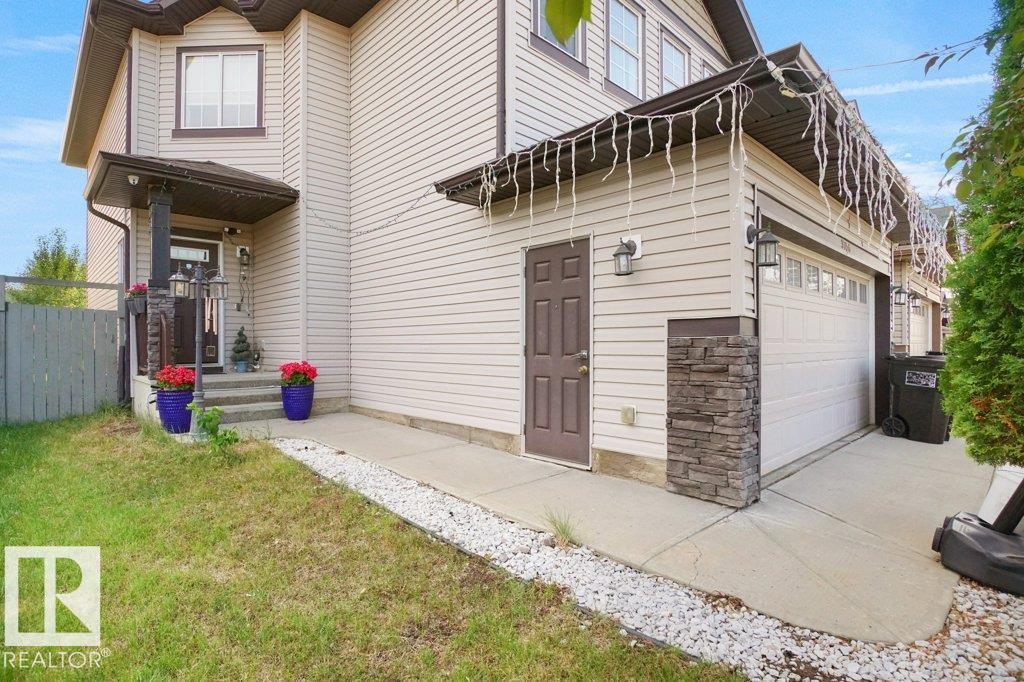 Photo 2 at 3756 8 Street NW, Maple Crest, Edmonton