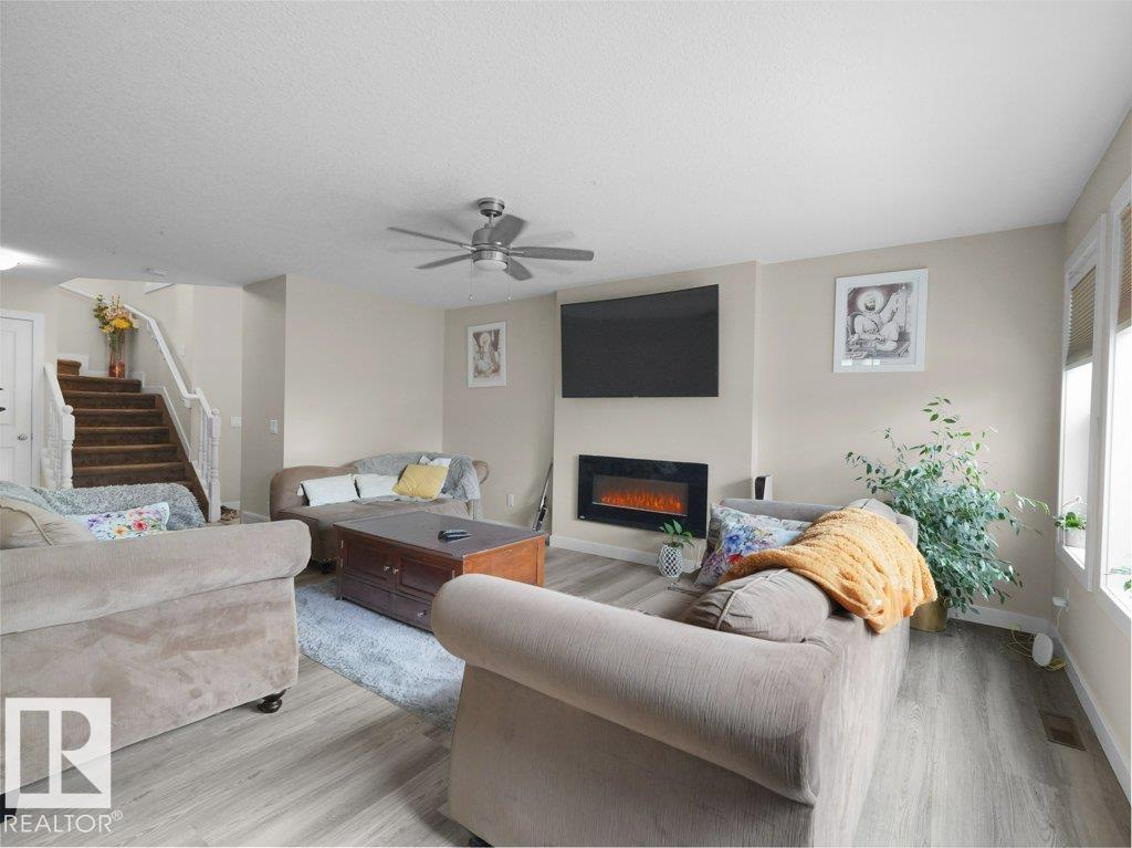 Photo 9 at 3756 8 Street NW, Maple Crest, Edmonton