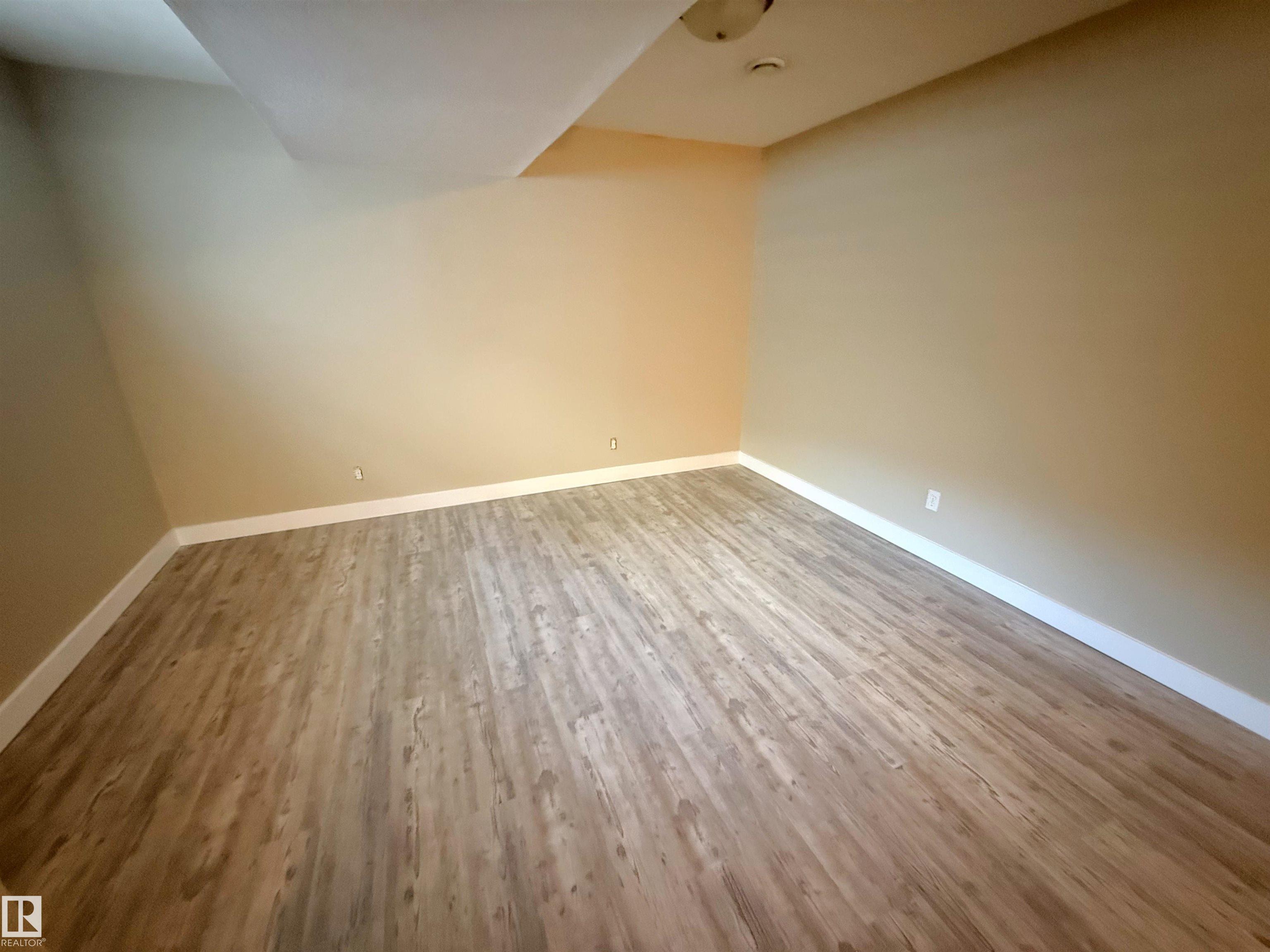 Photo 28 at 14005 158a Avenue NW, Carlton, Edmonton