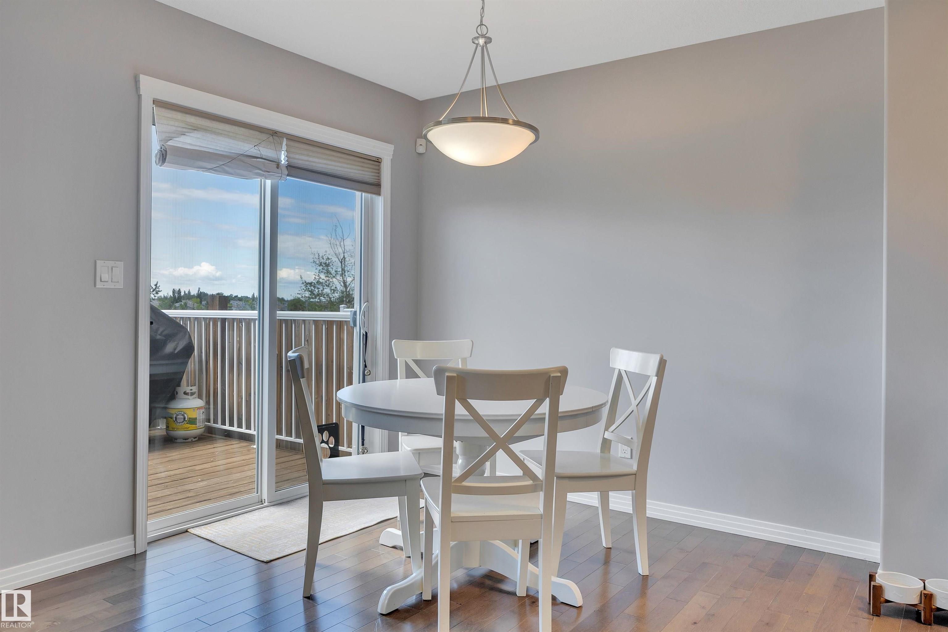 Photo 12 at 86 Sandalwood Place, Suntree, Leduc