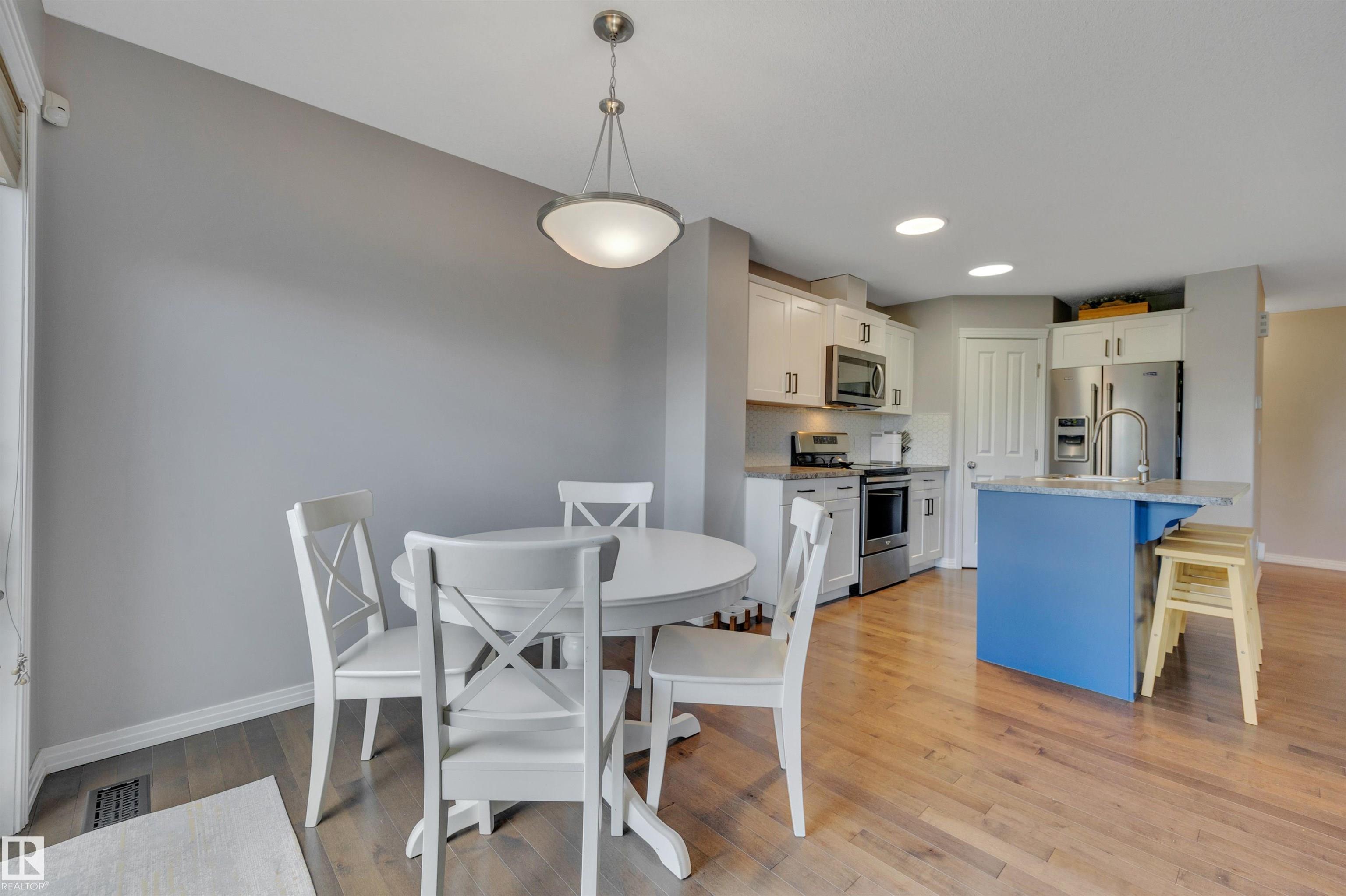 Photo 14 at 86 Sandalwood Place, Suntree, Leduc