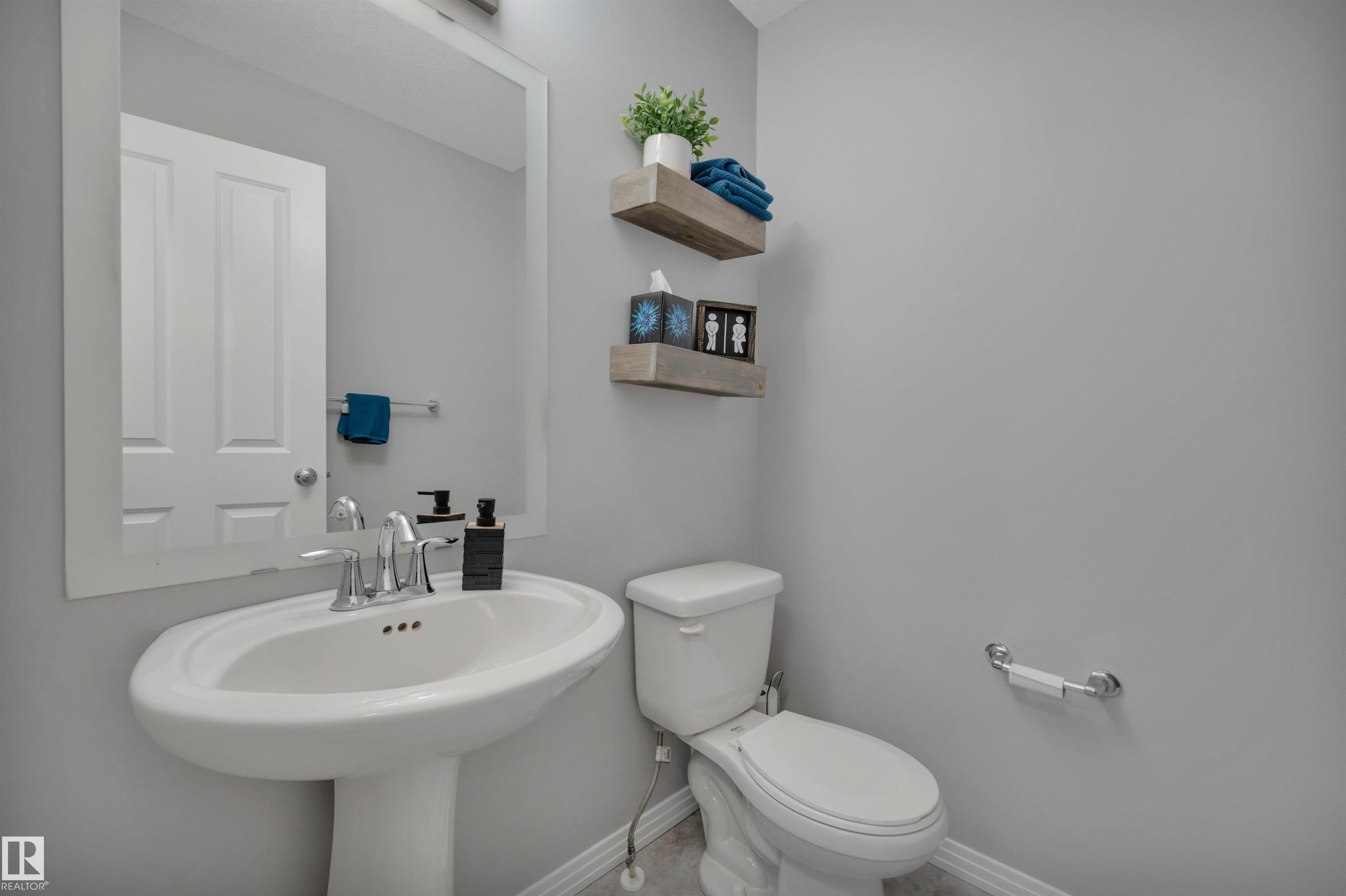 Photo 21 at 86 Sandalwood Place, Suntree, Leduc