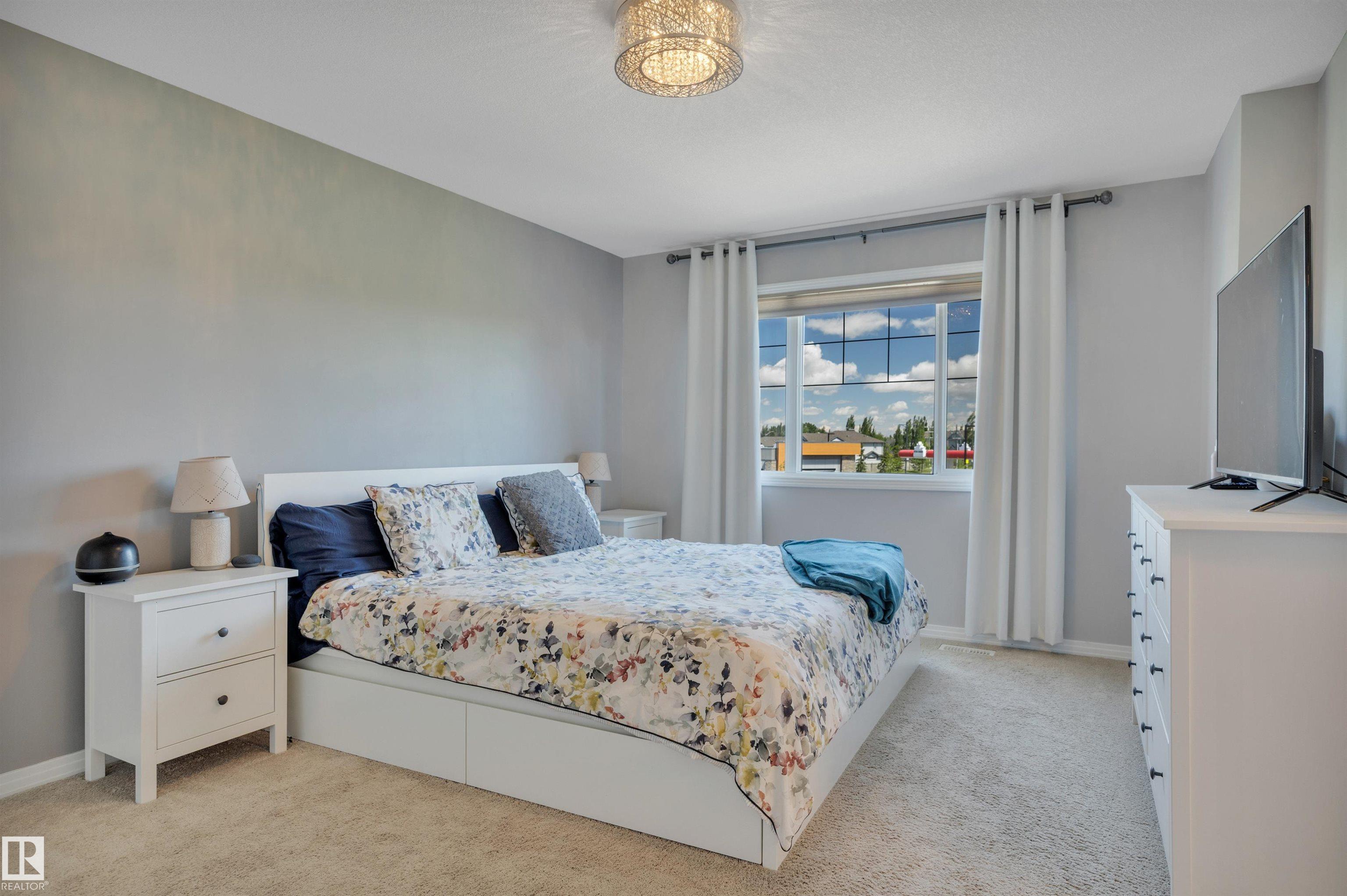 Photo 24 at 86 Sandalwood Place, Suntree, Leduc