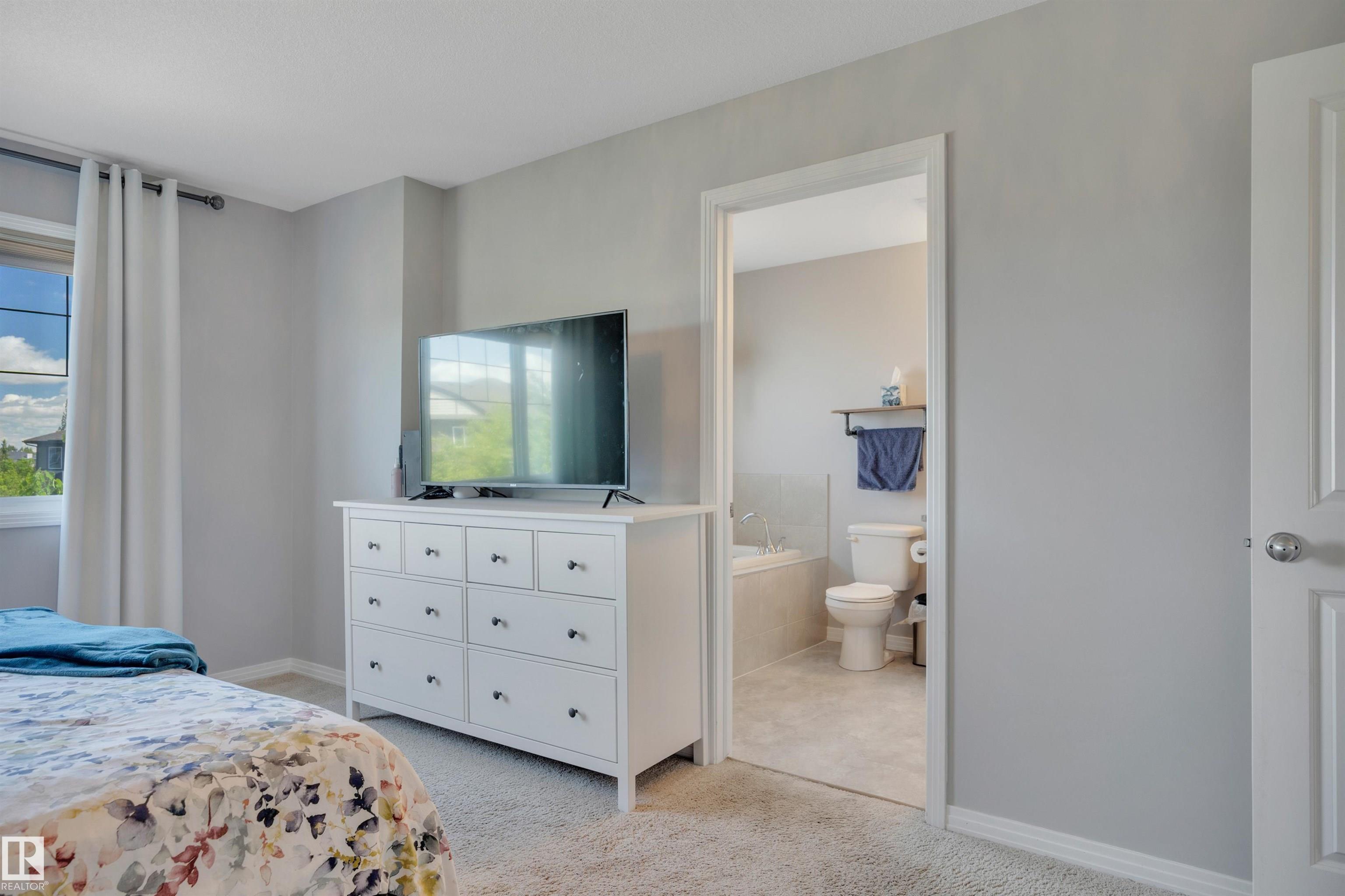 Photo 26 at 86 Sandalwood Place, Suntree, Leduc