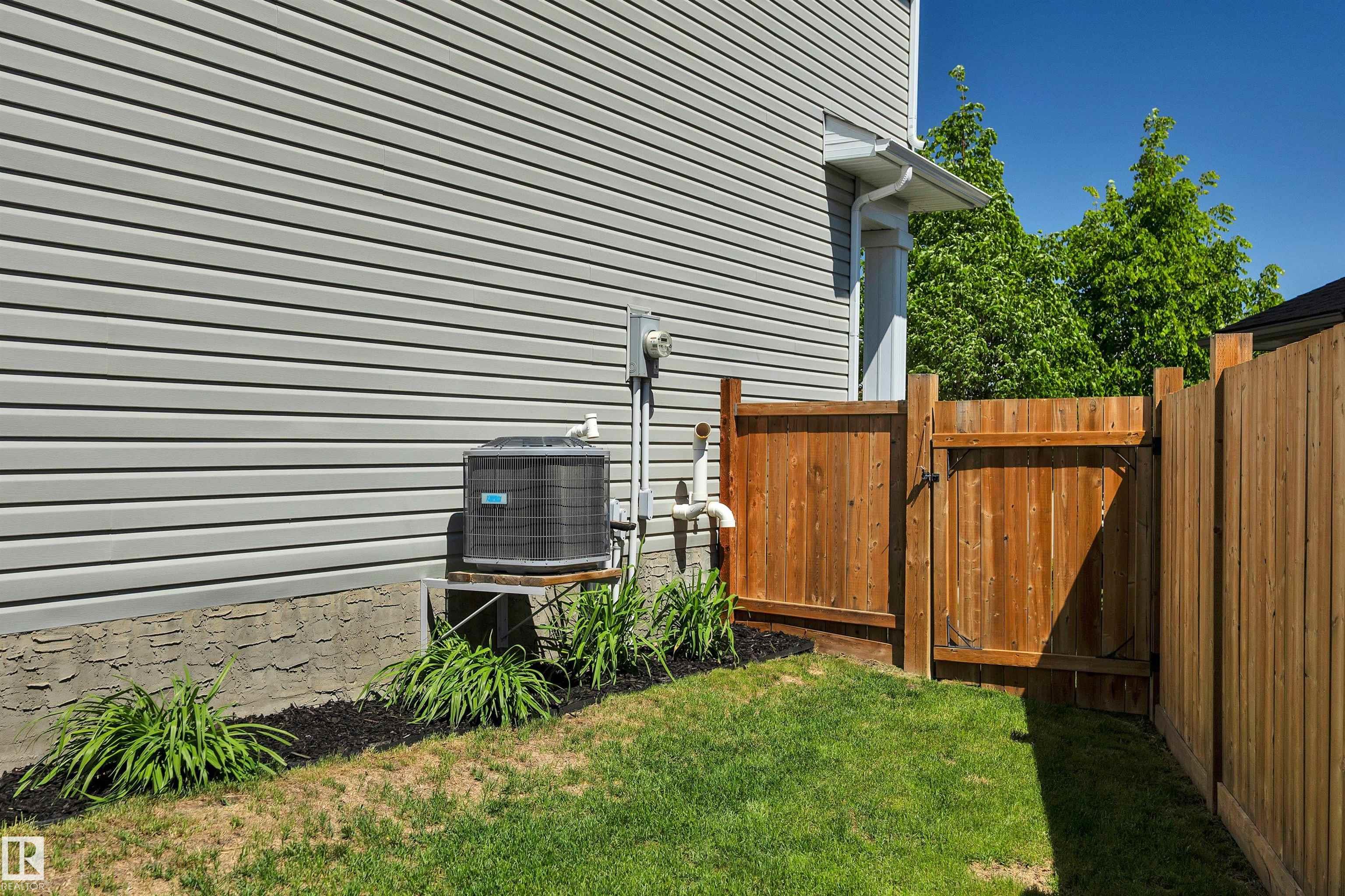 Photo 50 at 86 Sandalwood Place, Suntree, Leduc