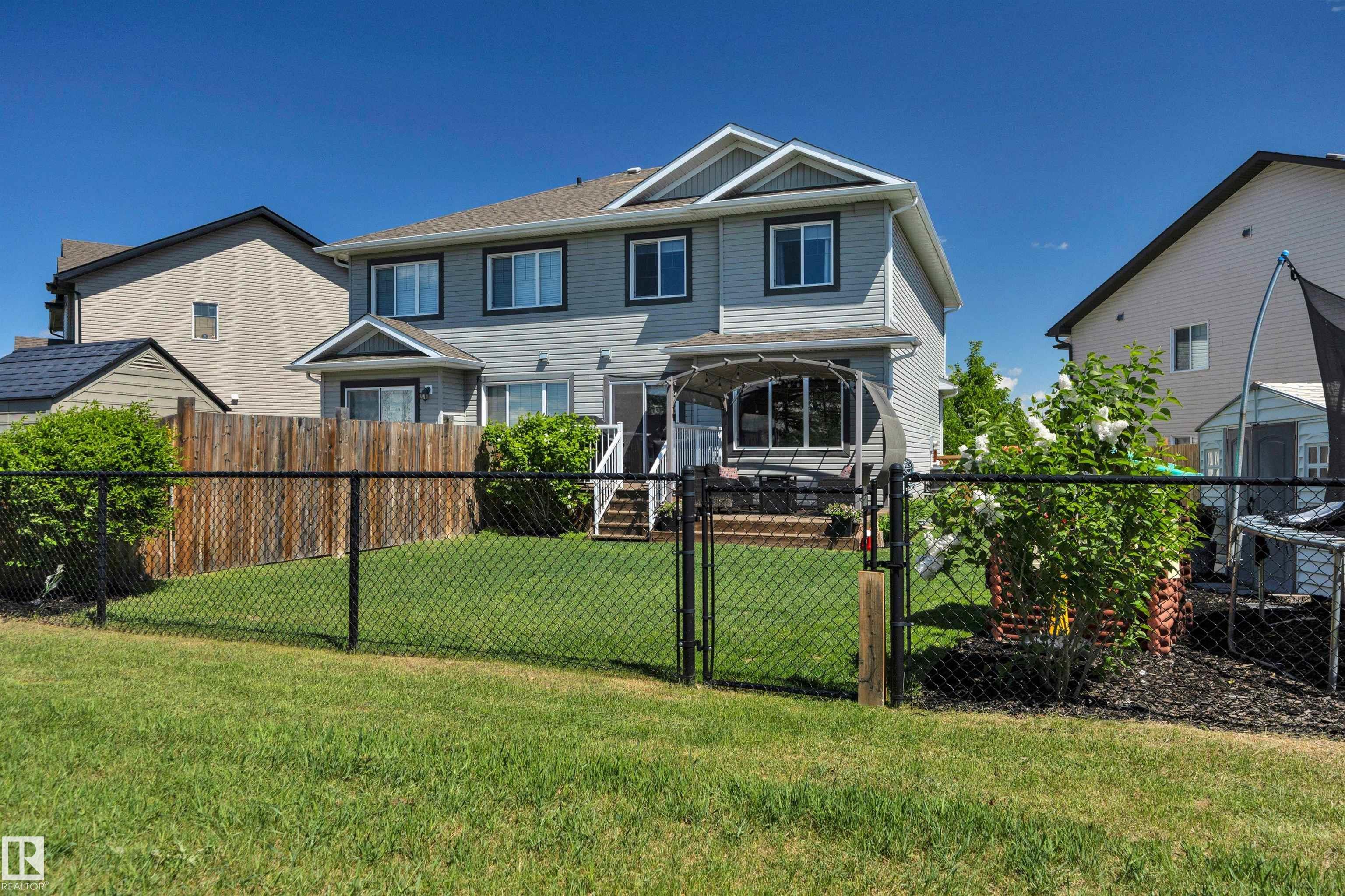Photo 51 at 86 Sandalwood Place, Suntree, Leduc