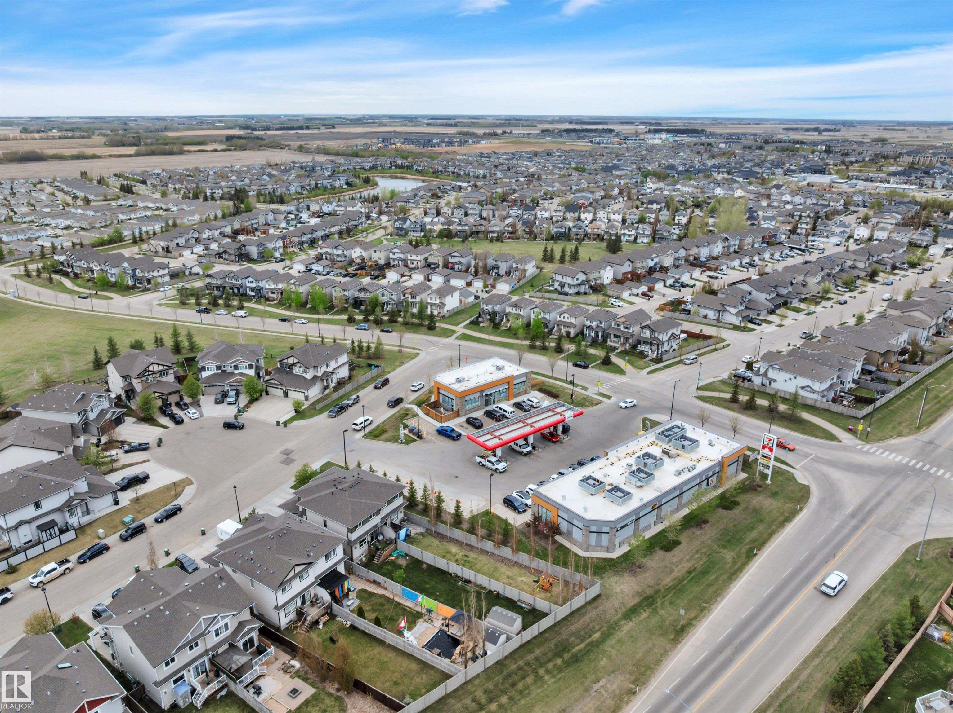 Photo 56 at 86 Sandalwood Place, Suntree, Leduc