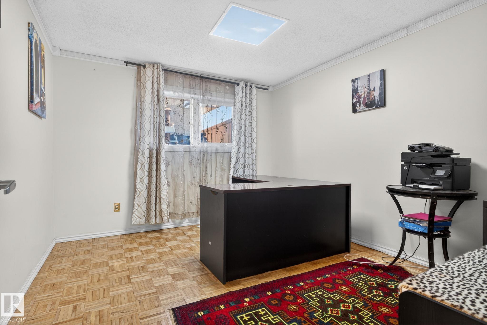 Photo 38 at 8835 152b Avenue NW, Evansdale, Edmonton