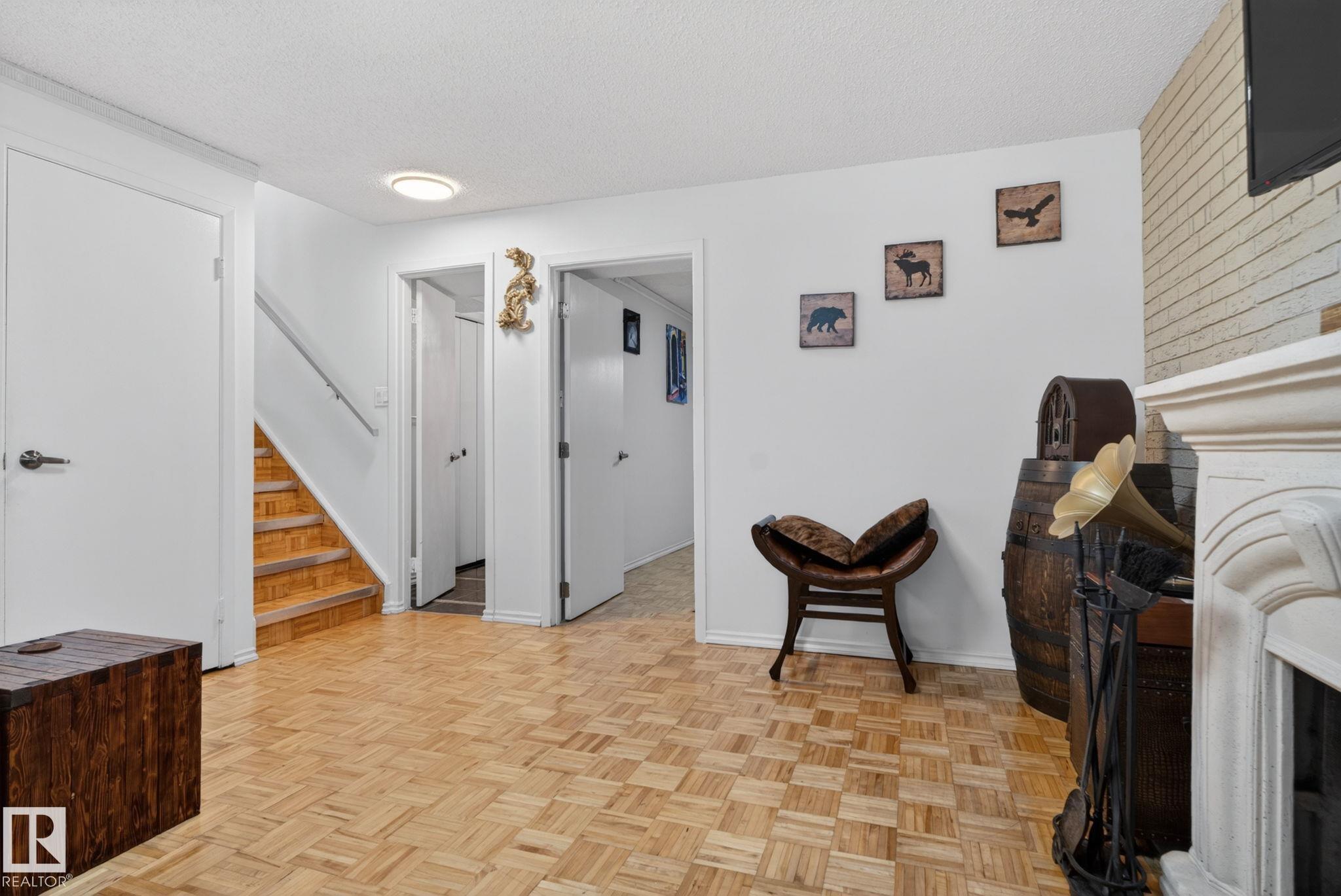 Photo 39 at 8835 152b Avenue NW, Evansdale, Edmonton