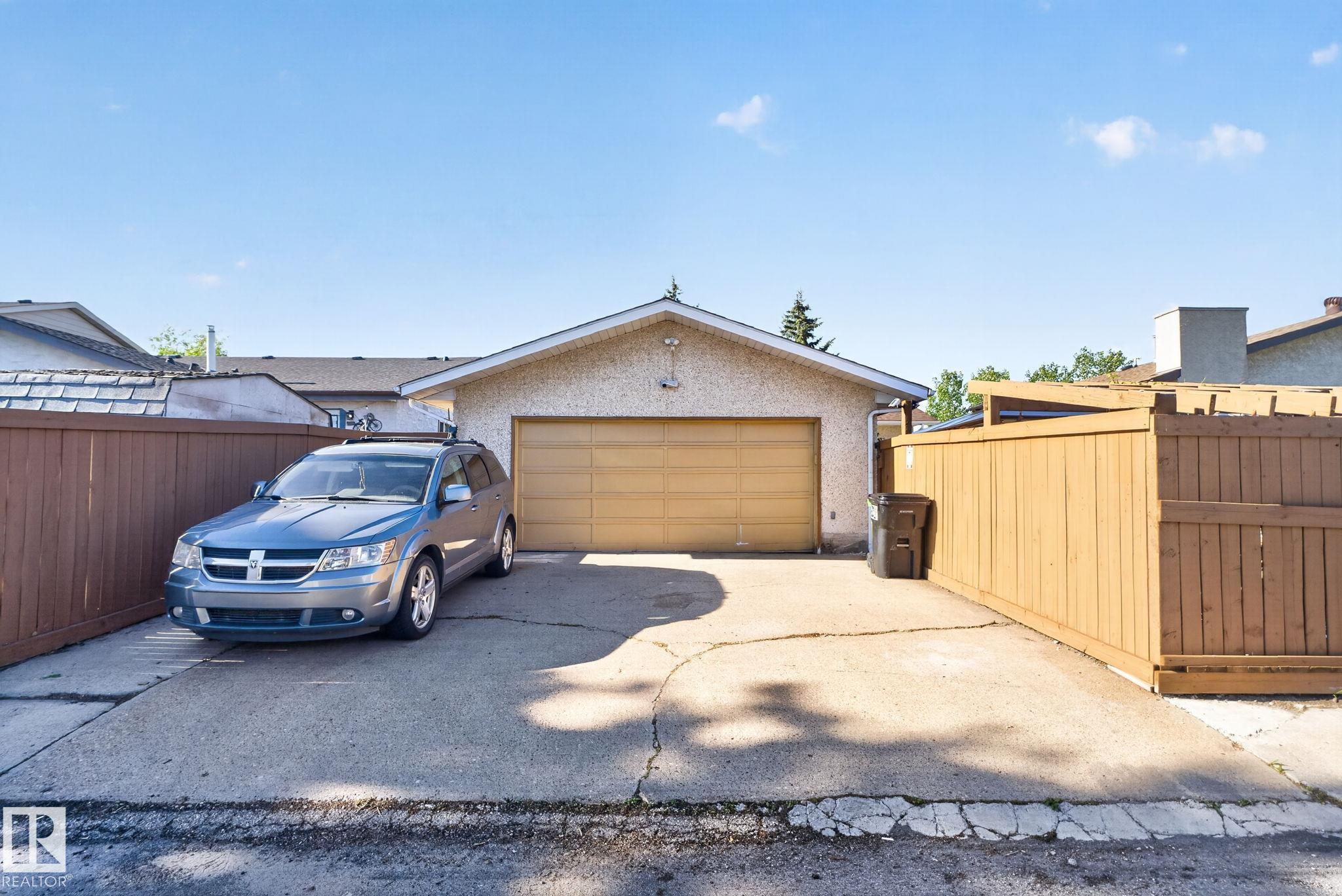 Photo 61 at 8835 152b Avenue NW, Evansdale, Edmonton