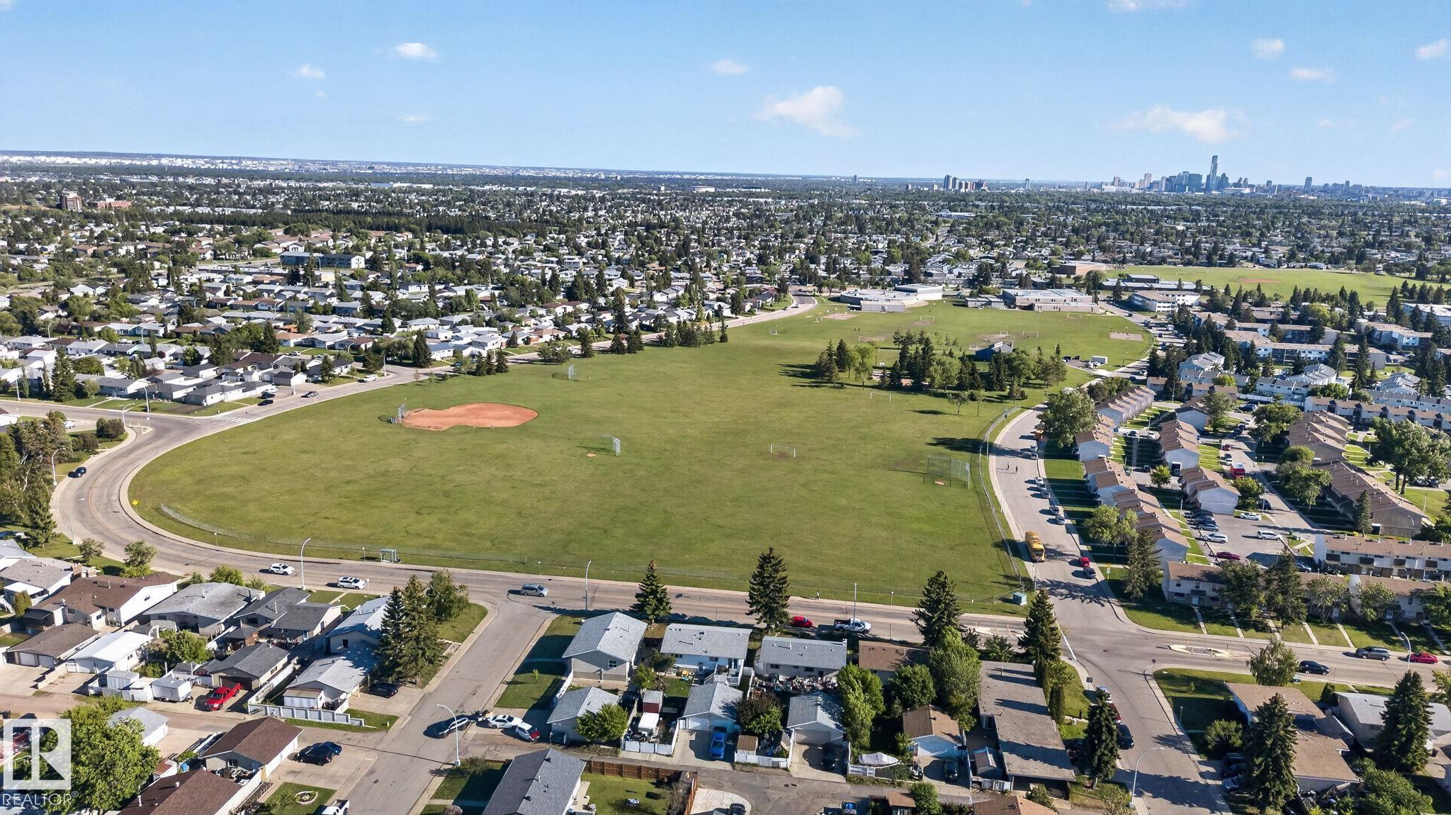Photo 68 at 8835 152b Avenue NW, Evansdale, Edmonton