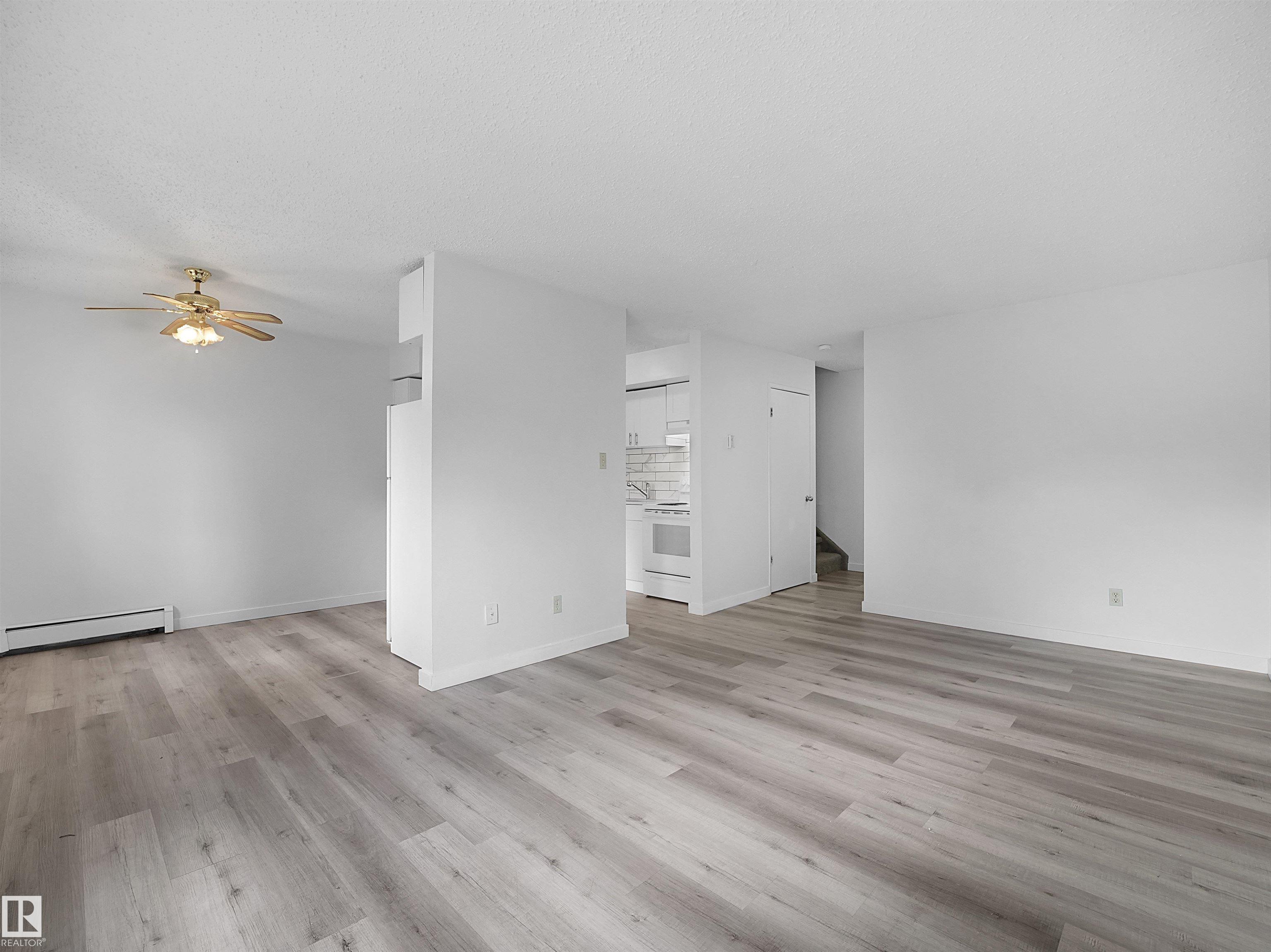 Photo 7 at 122 - 16340 109 Street NW, Lorelei, Edmonton