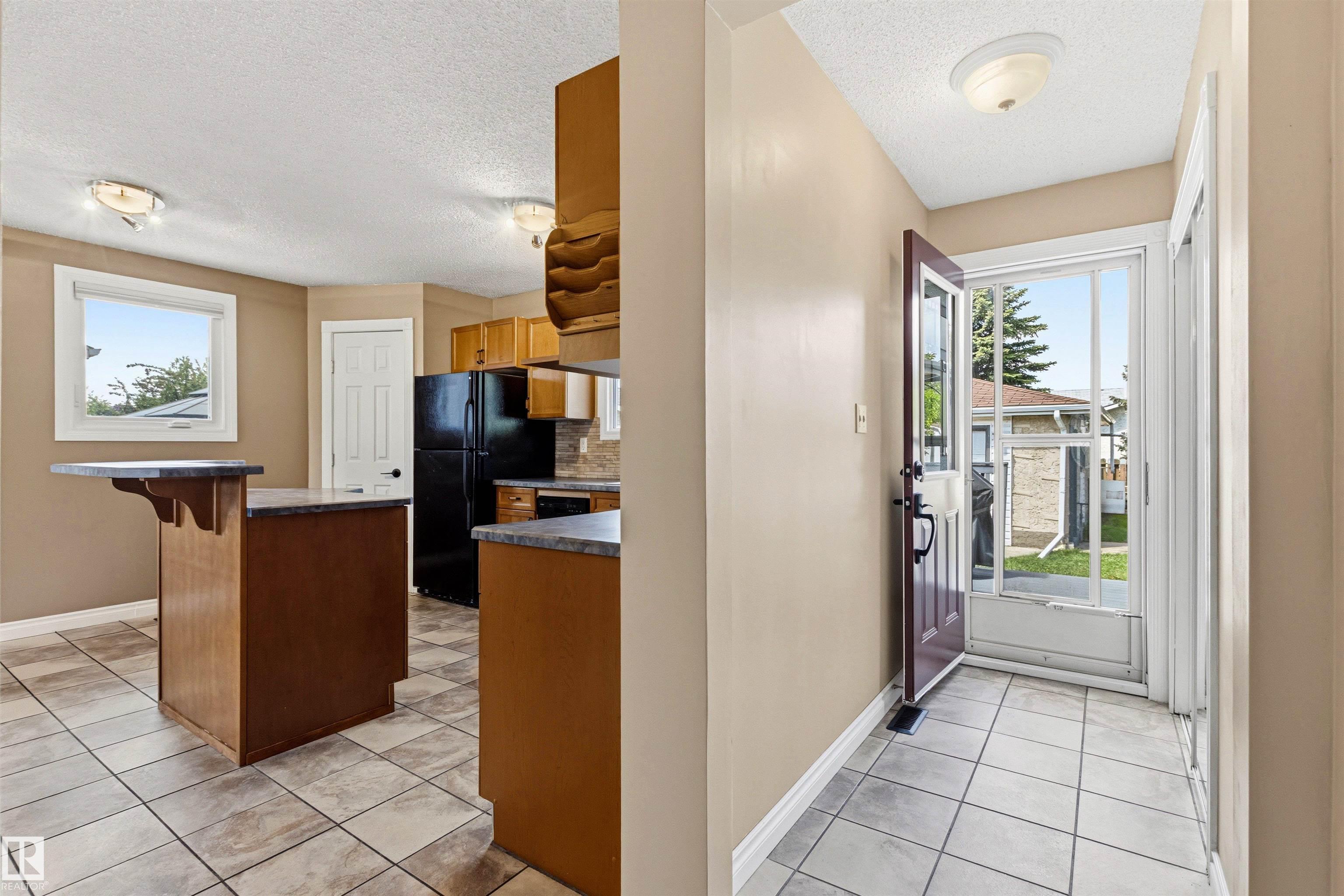 Photo 13 at 20 Hughes Road NW, Overlanders, Edmonton