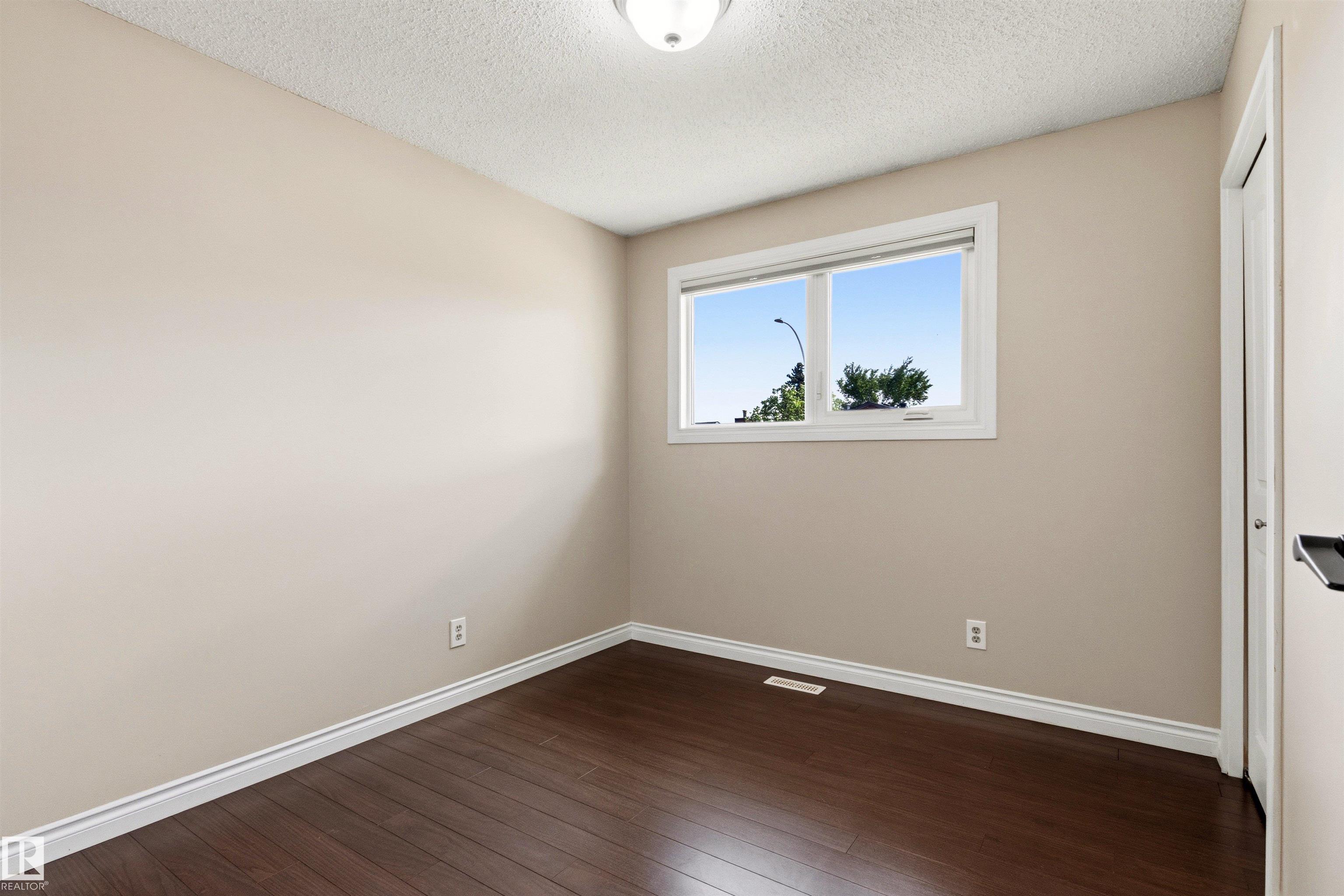 Photo 18 at 20 Hughes Road NW, Overlanders, Edmonton