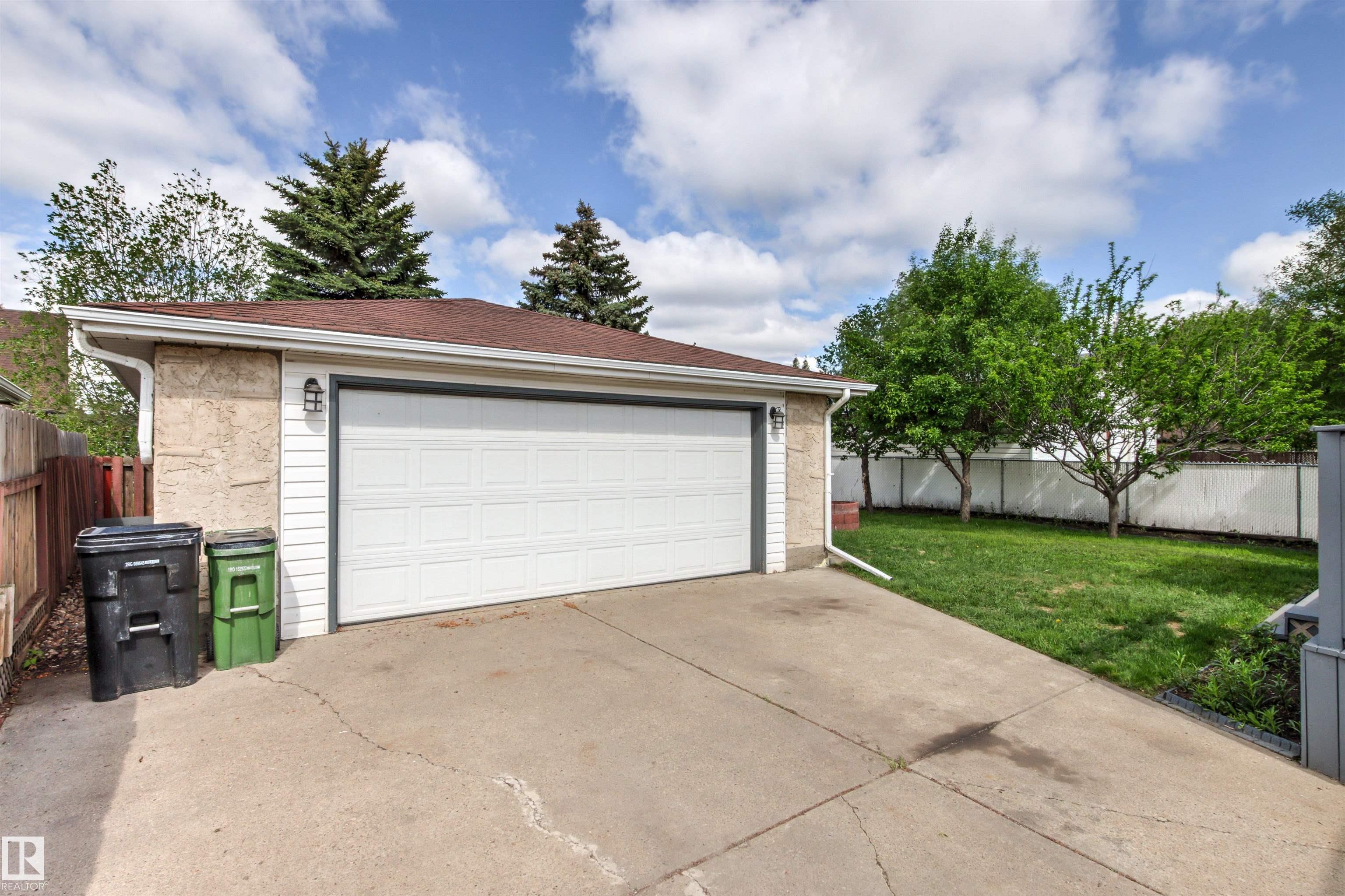 Photo 40 at 20 Hughes Road NW, Overlanders, Edmonton