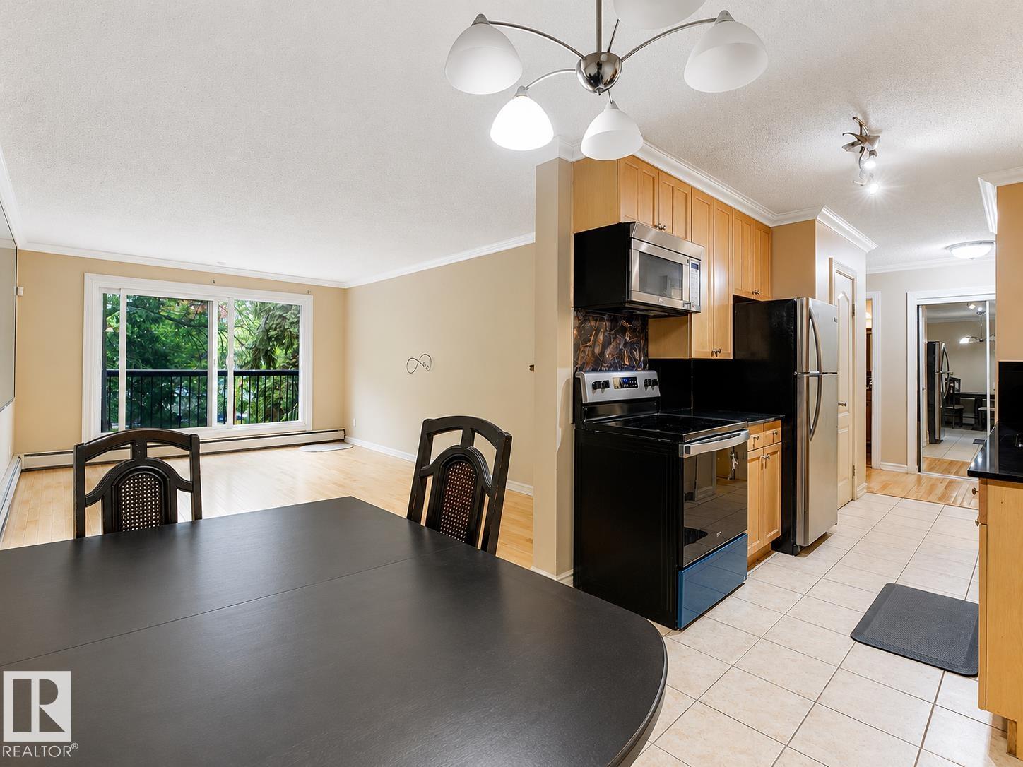 Photo 12 at 403 - 10165 113 Street NW, Wîhkwêntôwin, Edmonton