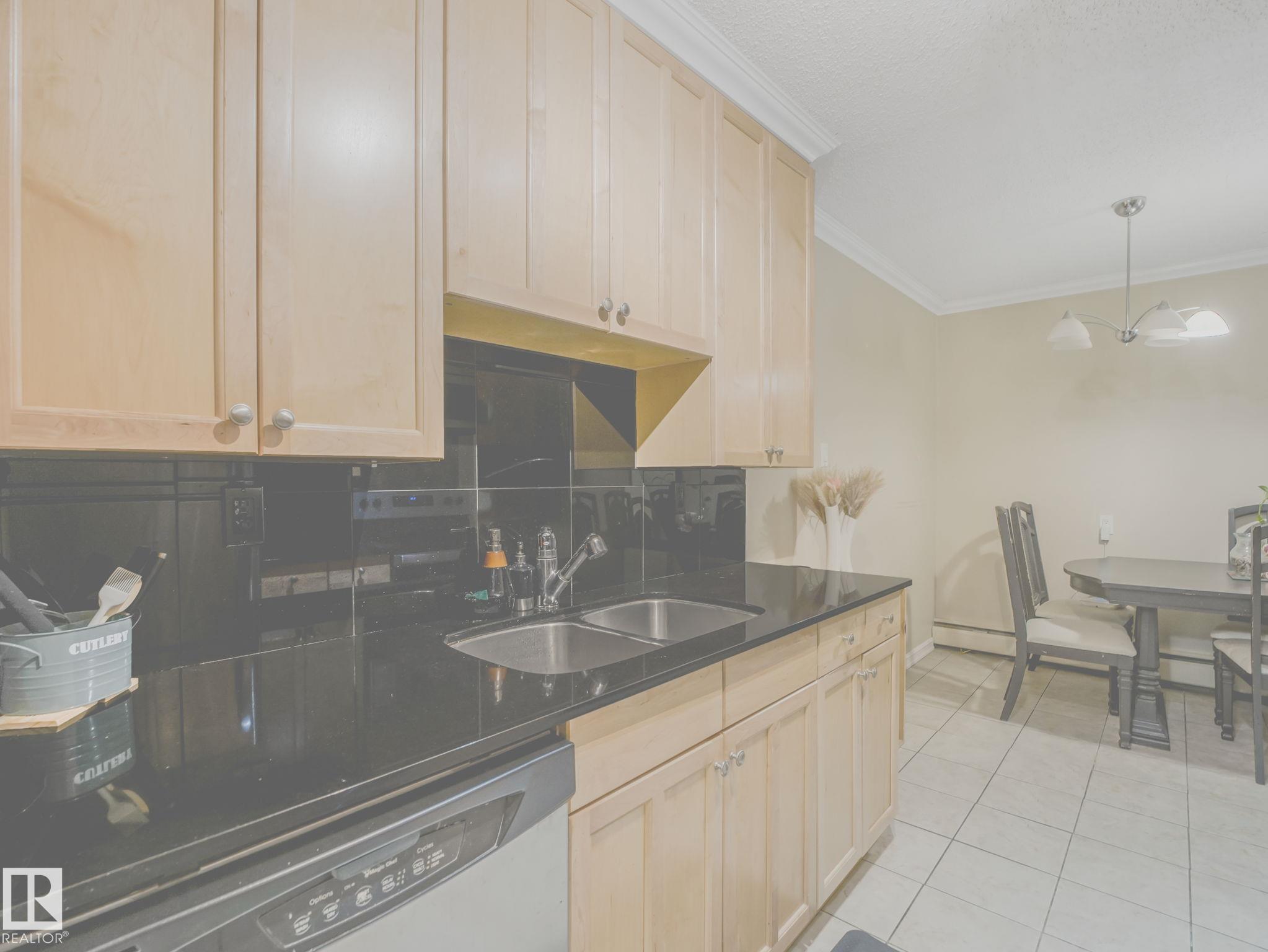 Photo 16 at 403 - 10165 113 Street NW, Wîhkwêntôwin, Edmonton