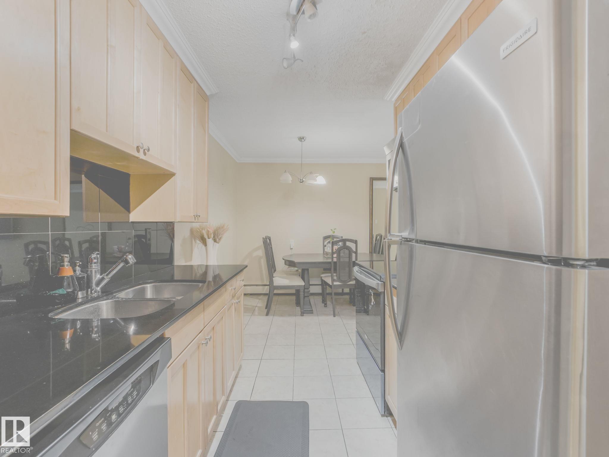 Photo 17 at 403 - 10165 113 Street NW, Wîhkwêntôwin, Edmonton