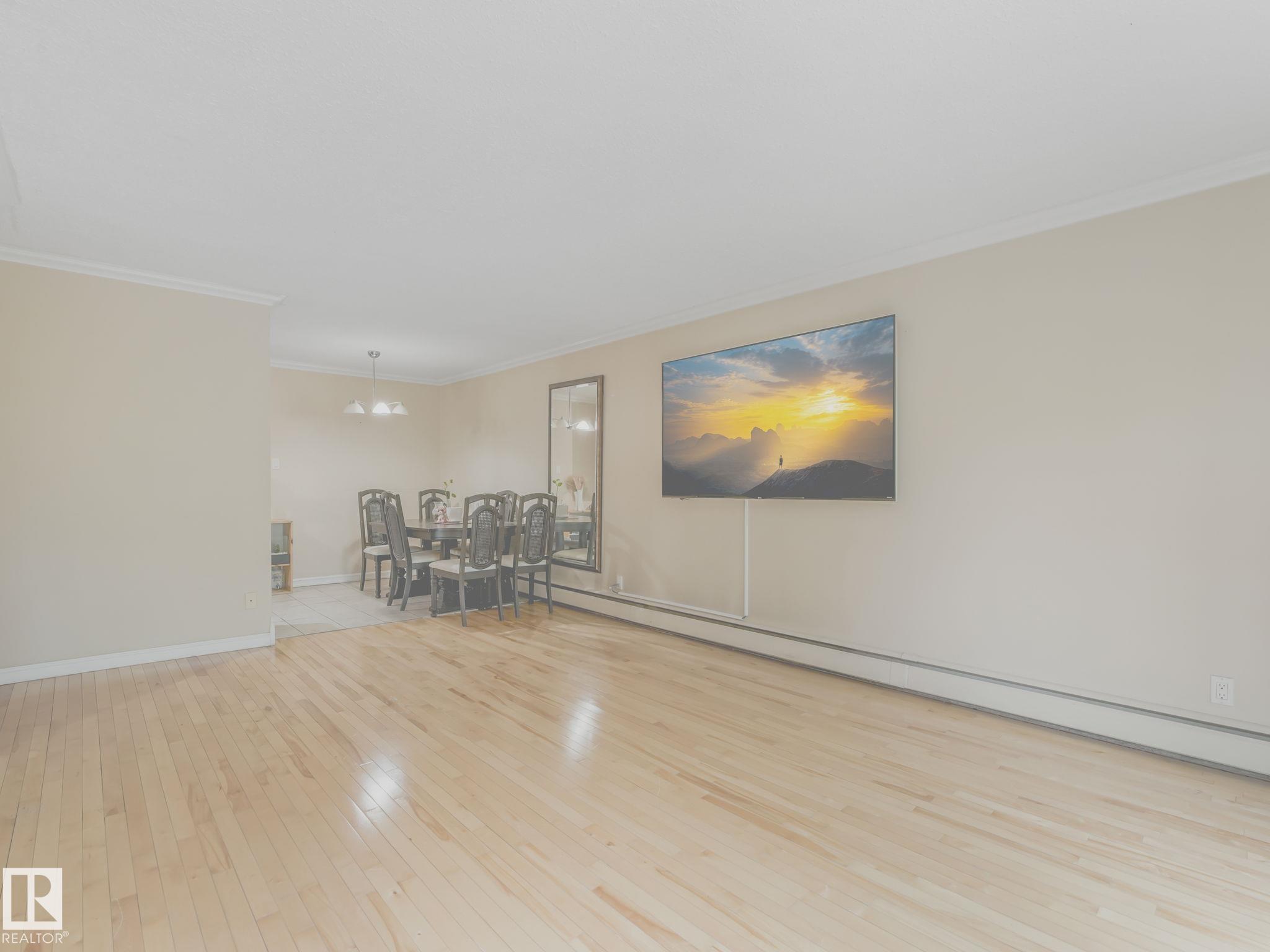 Photo 10 at 403 - 10165 113 Street NW, Wîhkwêntôwin, Edmonton