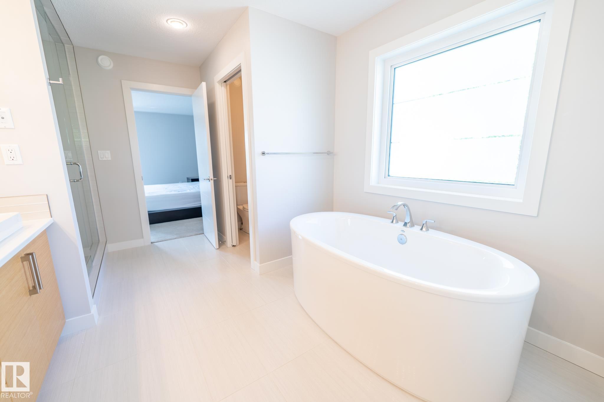 Photo 39 at 7376 May Common NW, Magrath Heights, Edmonton