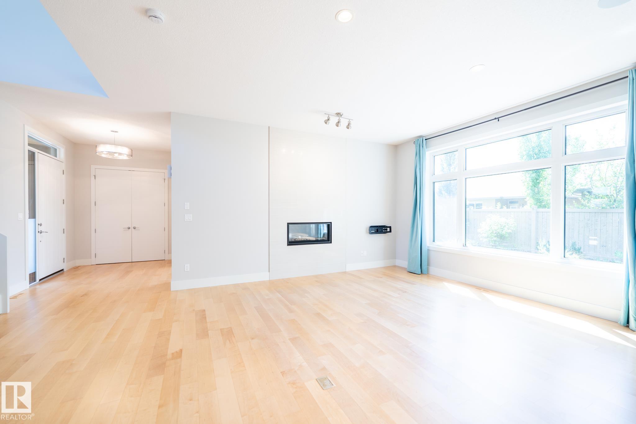 Photo 8 at 7376 May Common NW, Magrath Heights, Edmonton