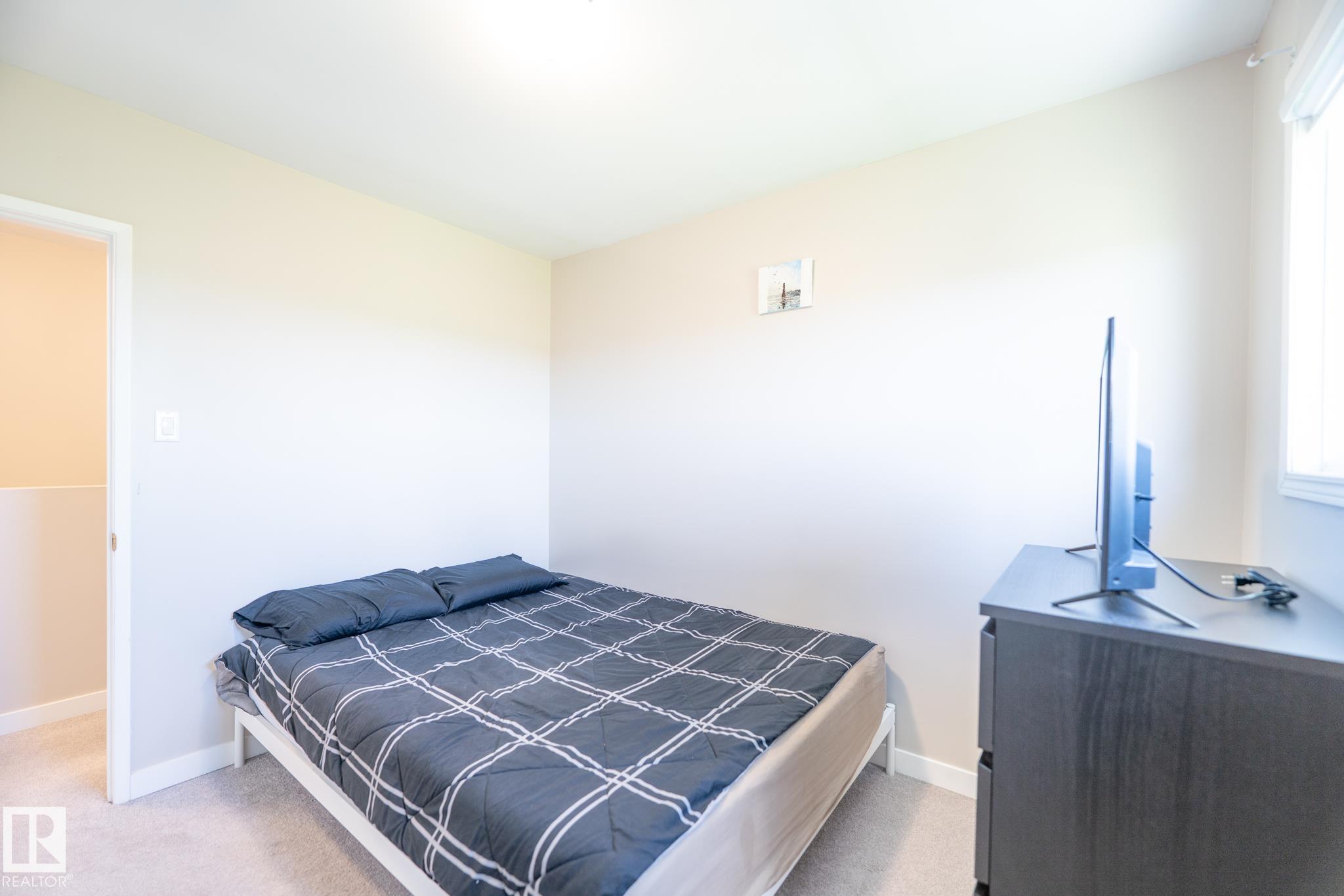 Photo 19 at 13309 85 Street NW, Glengarry, Edmonton