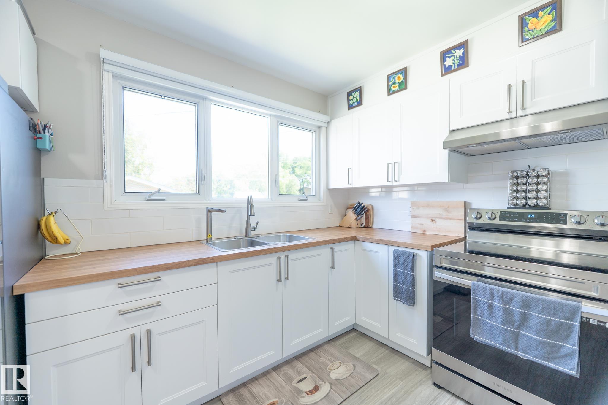 Photo 9 at 13309 85 Street NW, Glengarry, Edmonton