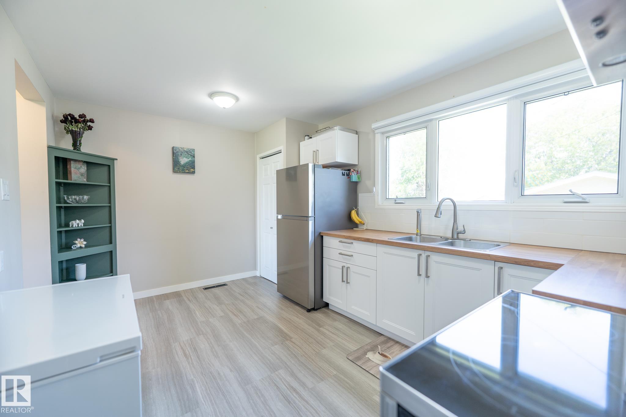 Photo 10 at 13309 85 Street NW, Glengarry, Edmonton